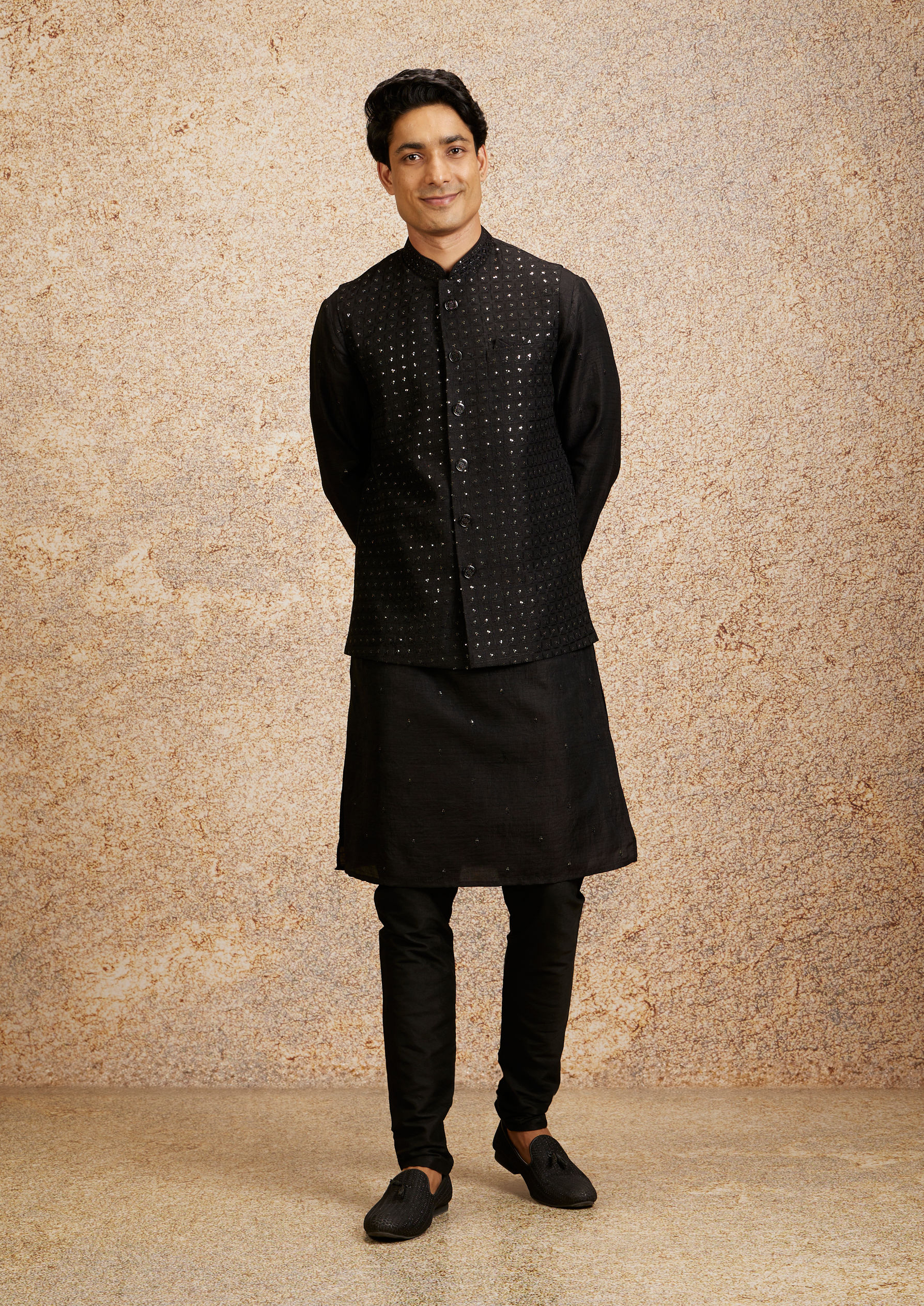 alt message - Twamev Men Black Majesty Kurta Jacket Set image number 2