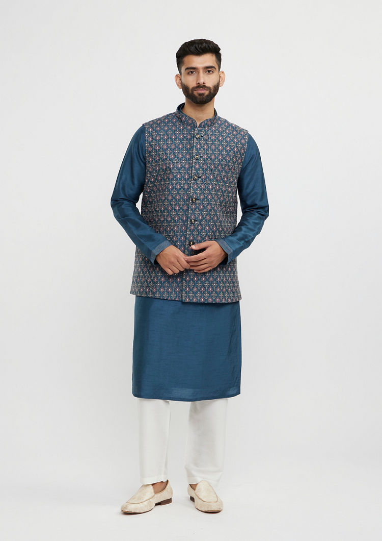 alt message - Twamev Men Teal Blue Elegance Kurta Jacket Set image number 3