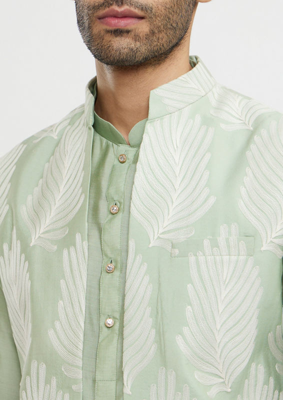 alt message - Twamev Men Pistachio Green Leaf Patterned Jacket Set image number 1