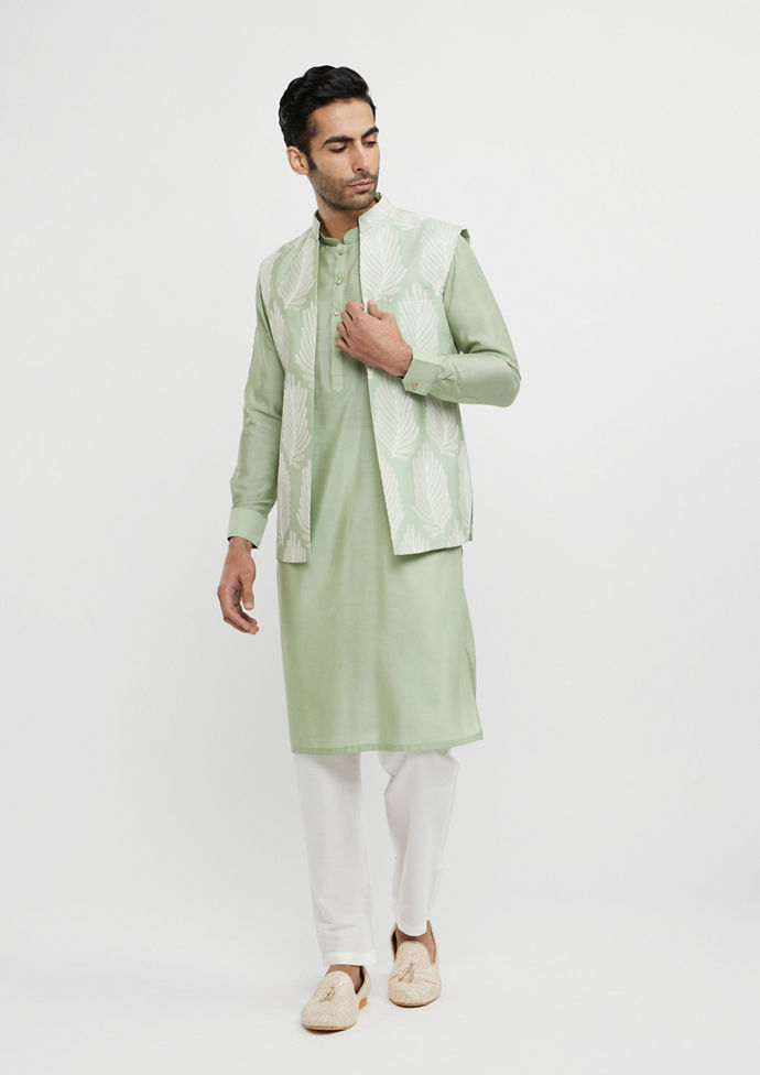 alt message - Twamev Men Pistachio Green Leaf Patterned Jacket Set image number 3