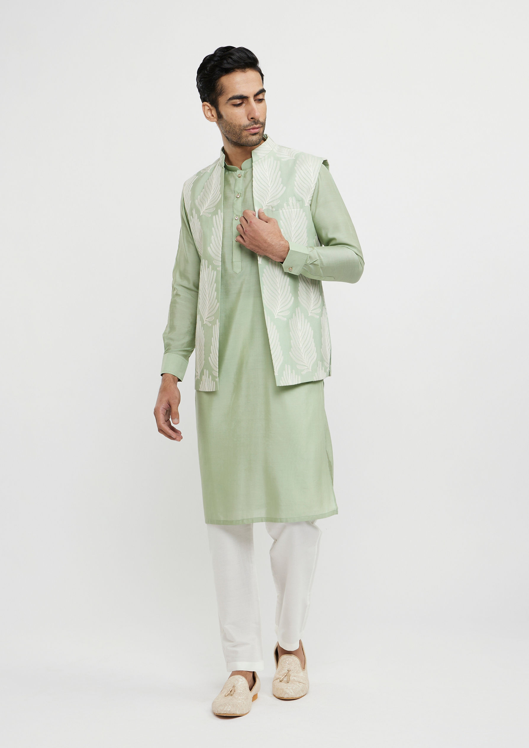Twamev Men Pistachio Green Leaf Patterned Jacket Set