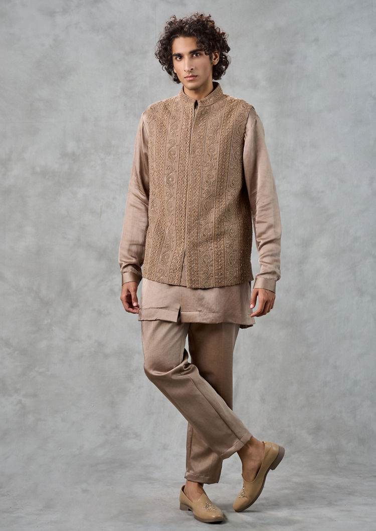 Twamev Men Twirl in Tradition Kurta Jacket Set