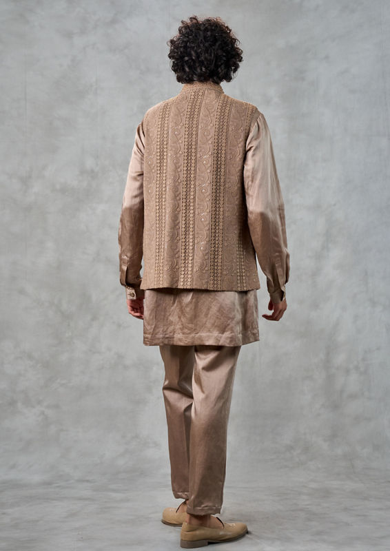 Twamev Men Twirl in Tradition Kurta Jacket Set