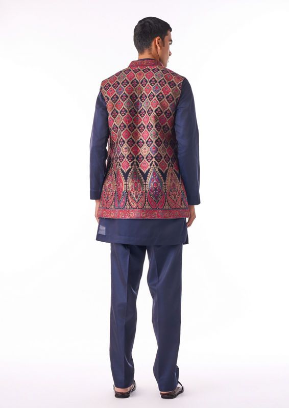 Twamev Men Blue-Maroon Woven Kurta Jacket Set