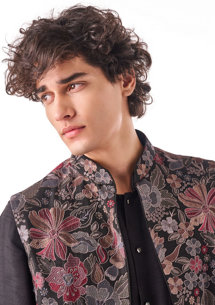 Twamev Men Black Floral Short Kurta Set