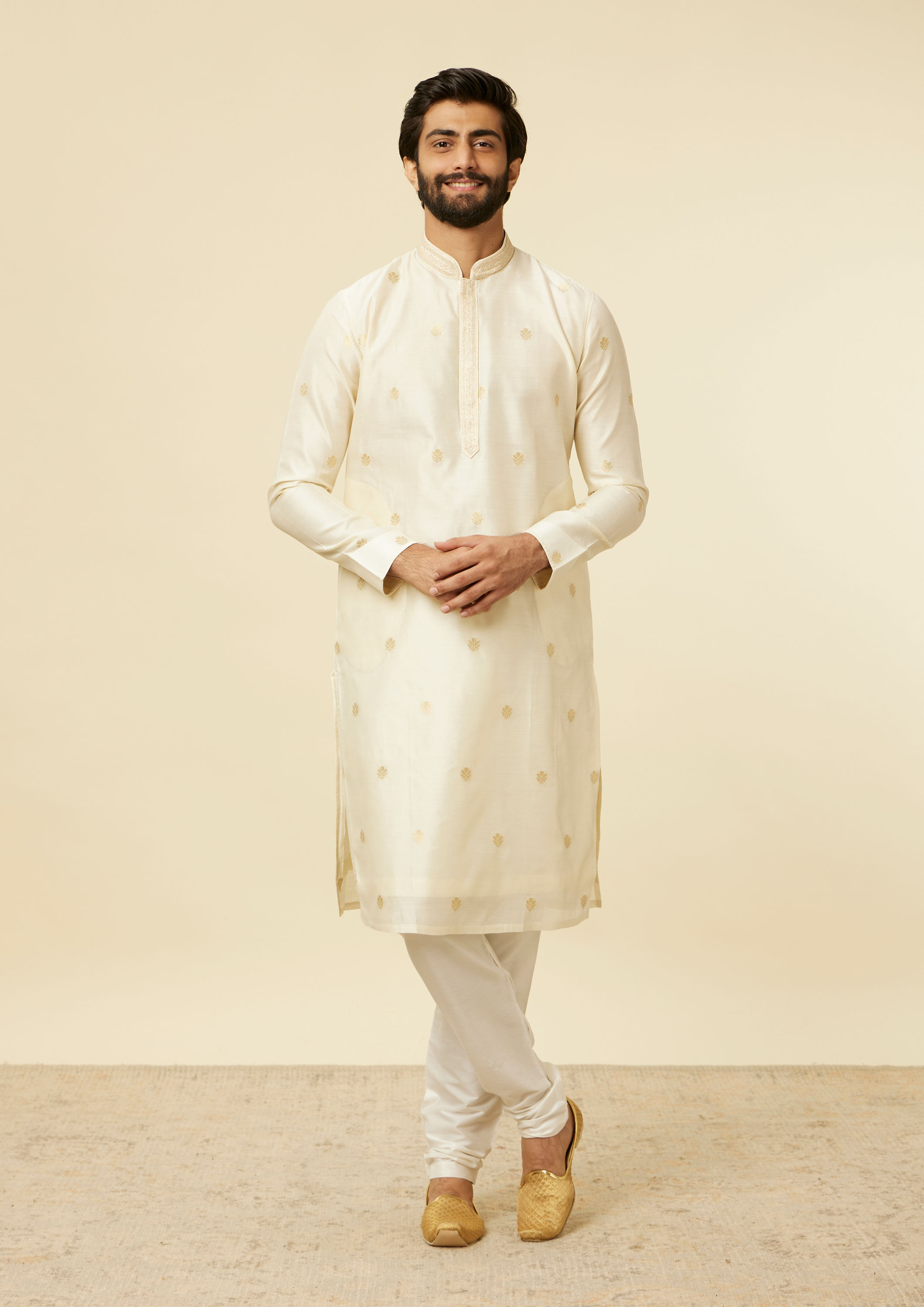 Twamev Men Cream Buta Motif Patterned Kurta Set image number 2