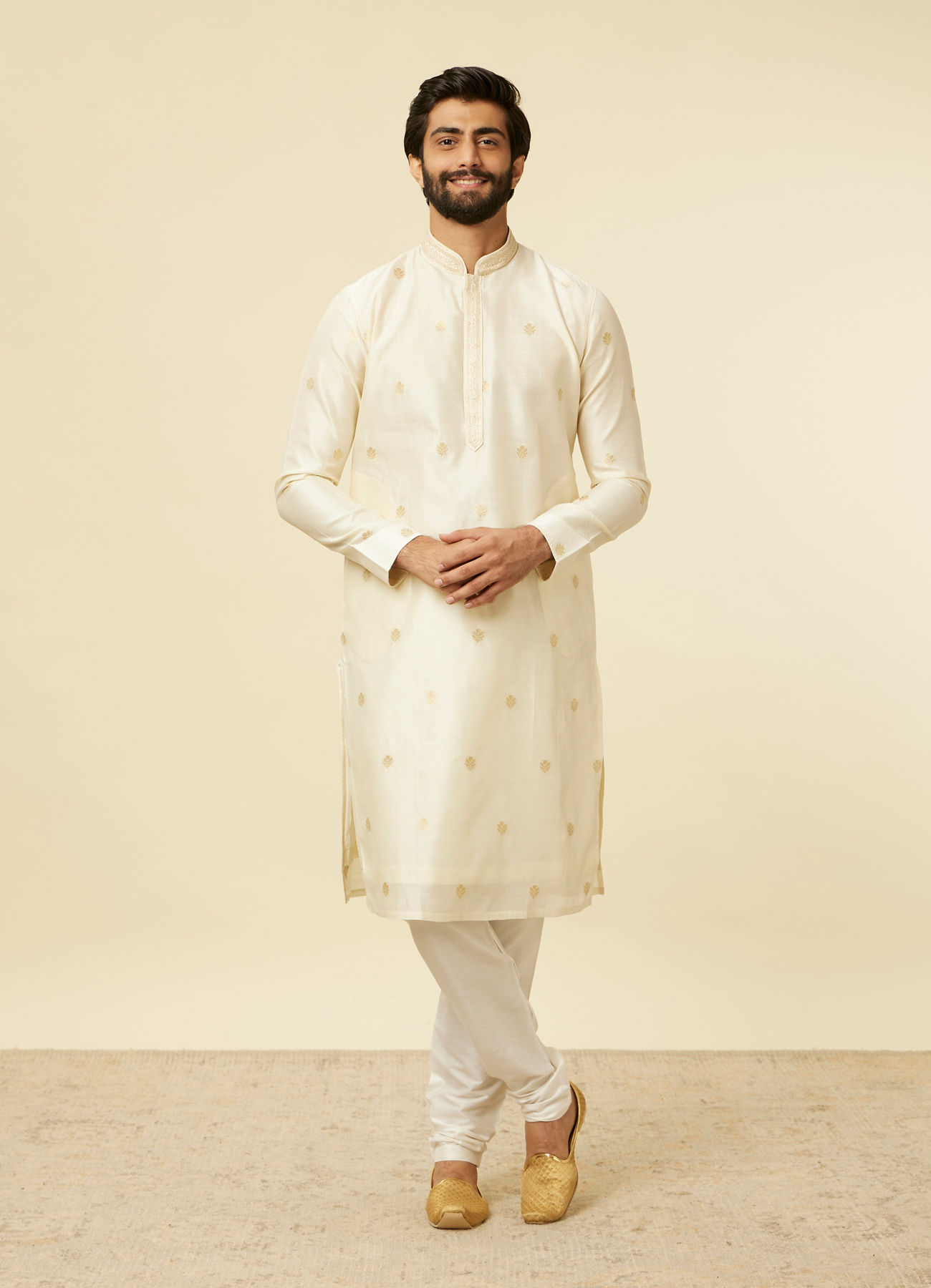 Twamev Men Cream Buta Motif Patterned Kurta Set