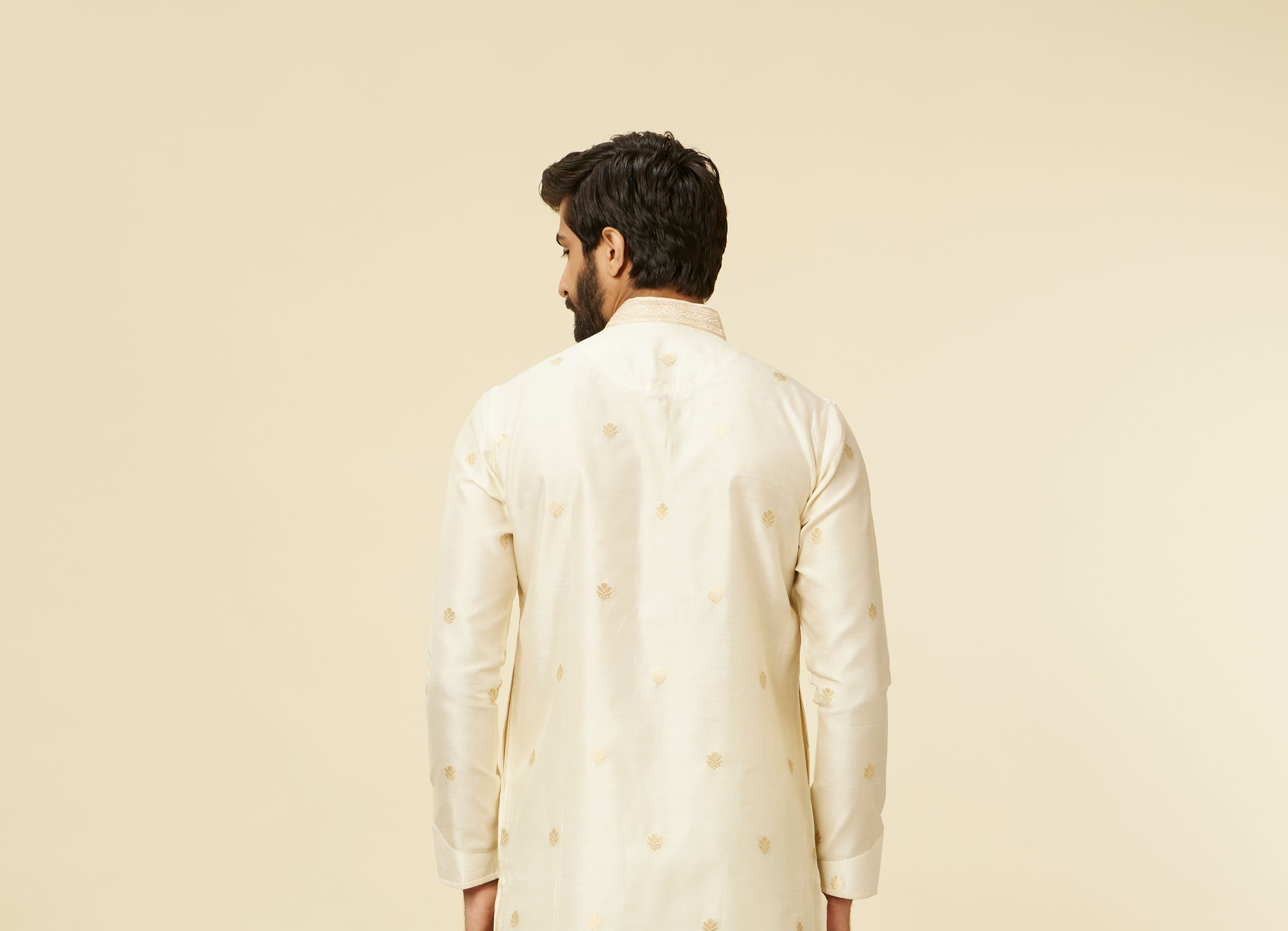 Twamev Men Cream Buta Motif Patterned Kurta Set