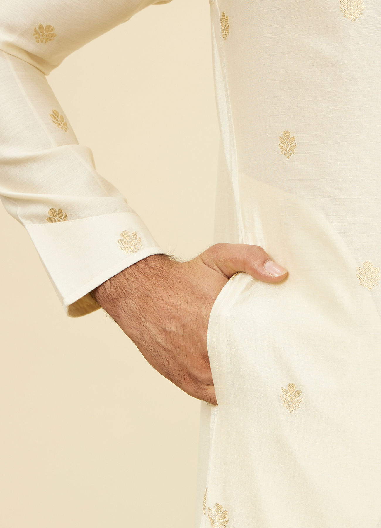 Twamev Men Cream Buta Motif Patterned Kurta Set