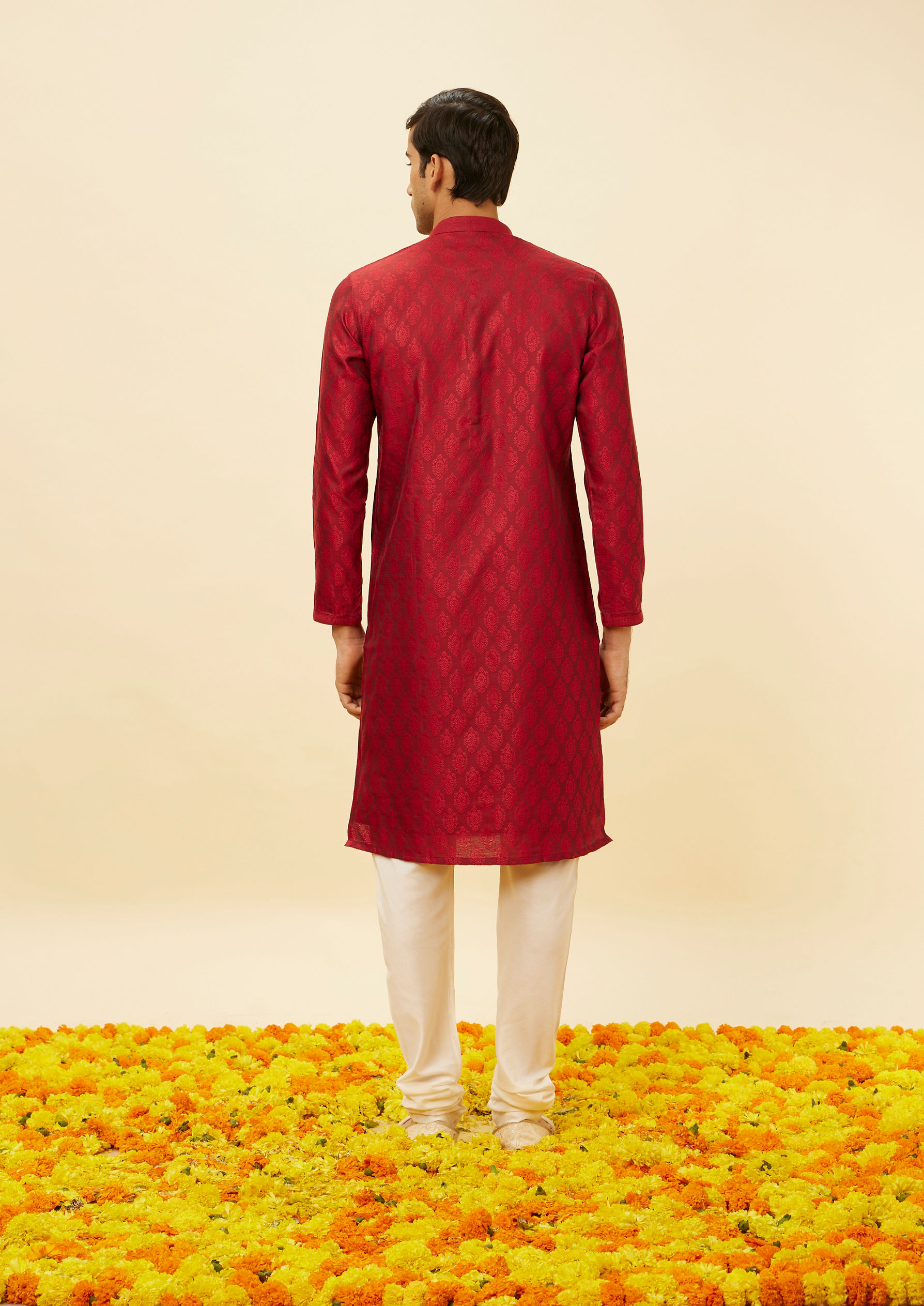 alt message - Twamev Men Maroon Marvel Kurta Pajama image number 4