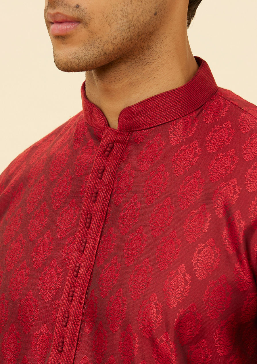 alt message - Twamev Men Maroon Marvel Kurta Pajama image number 1