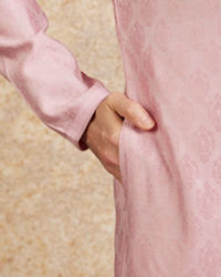 Twamev Men Lavender Pink Self Patterned Kurta Set
