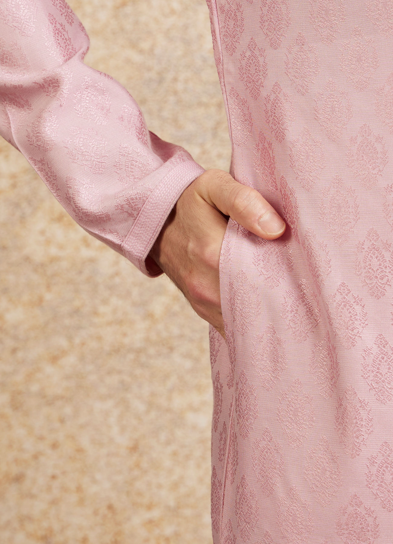 Twamev Men Lavender Pink Self Patterned Kurta Set