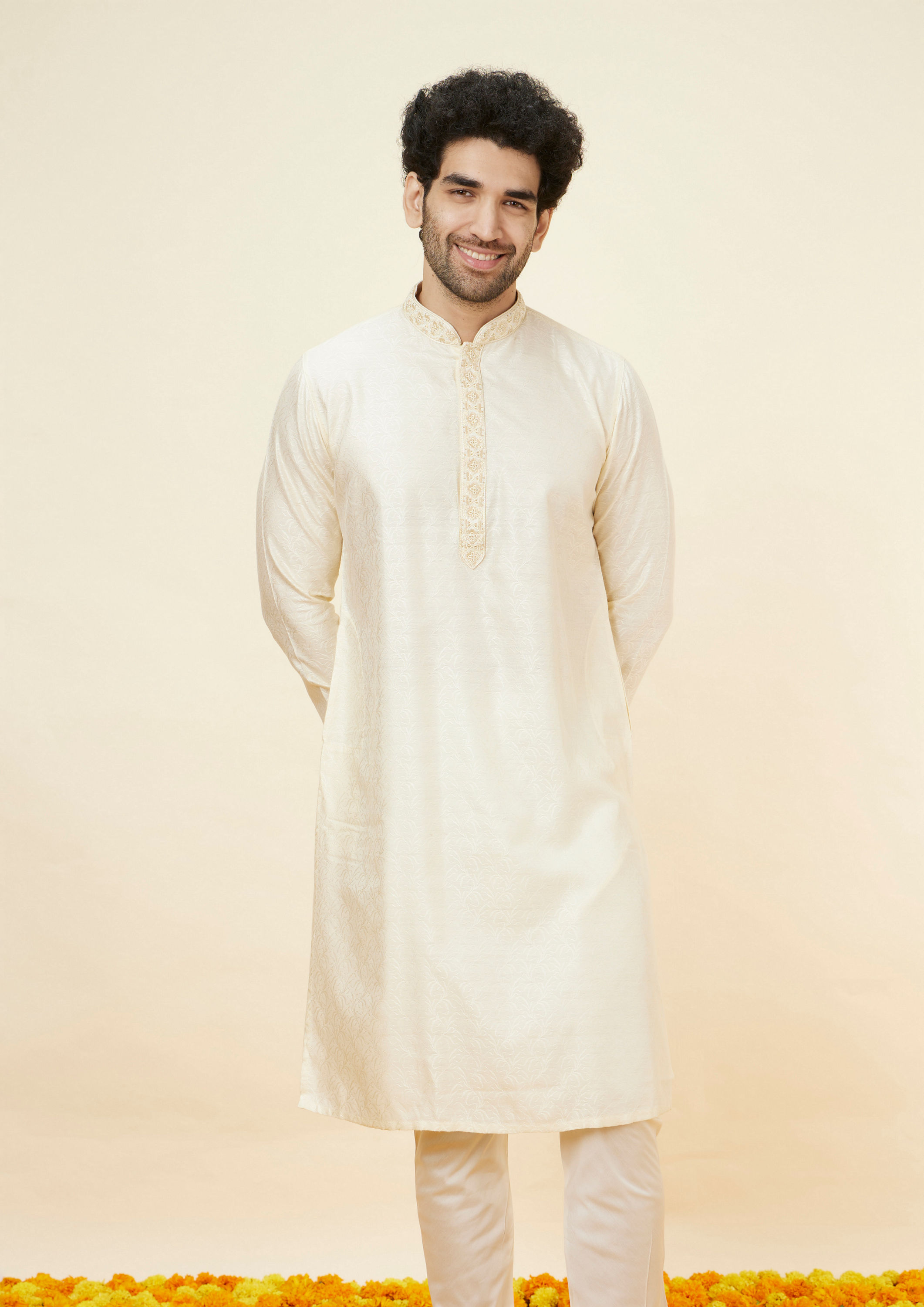 Twamev Men Ivory White Self Patterned Kurta Set