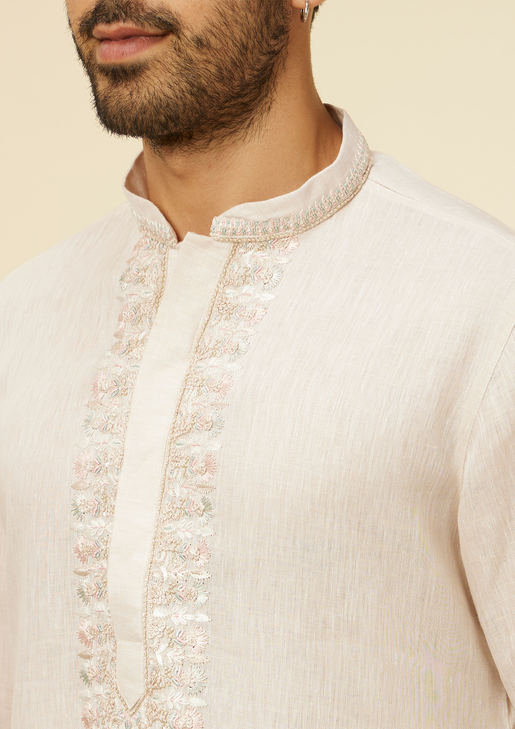 Twamev Men Beige Self Patterned Kurta Set