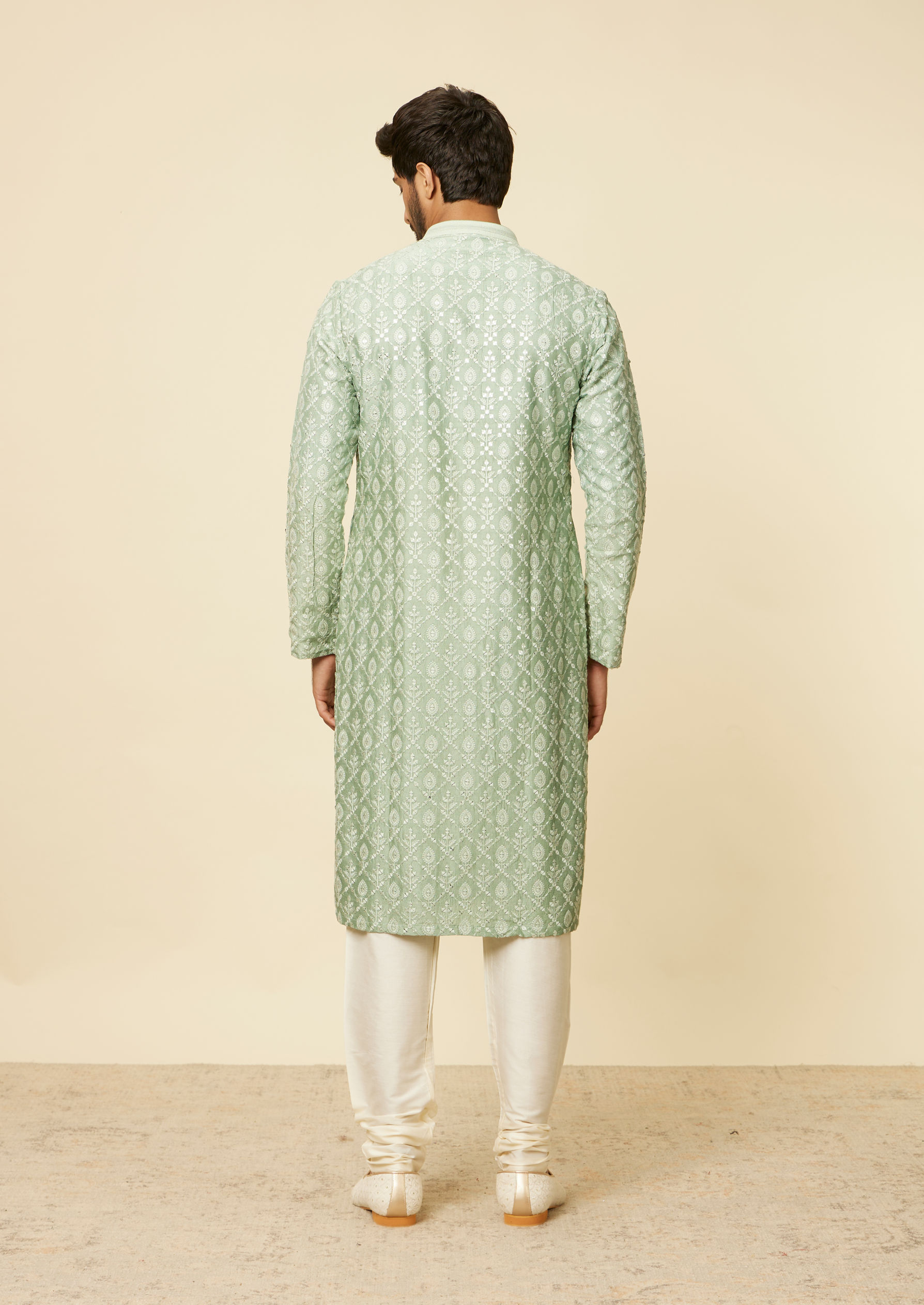 Twamev Men Light Green Floral and Leaf Jaal Patterned Kurta Set