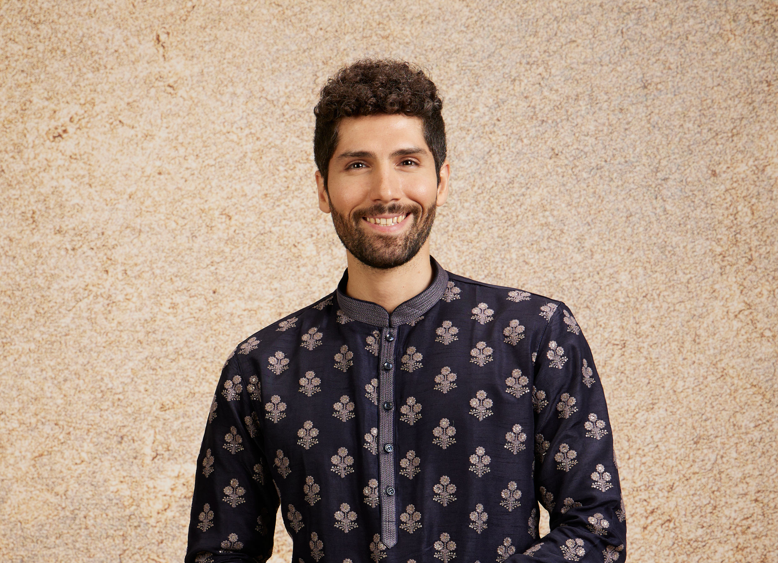 Twamev Men Navy Blue Floral Motif Kurta Set