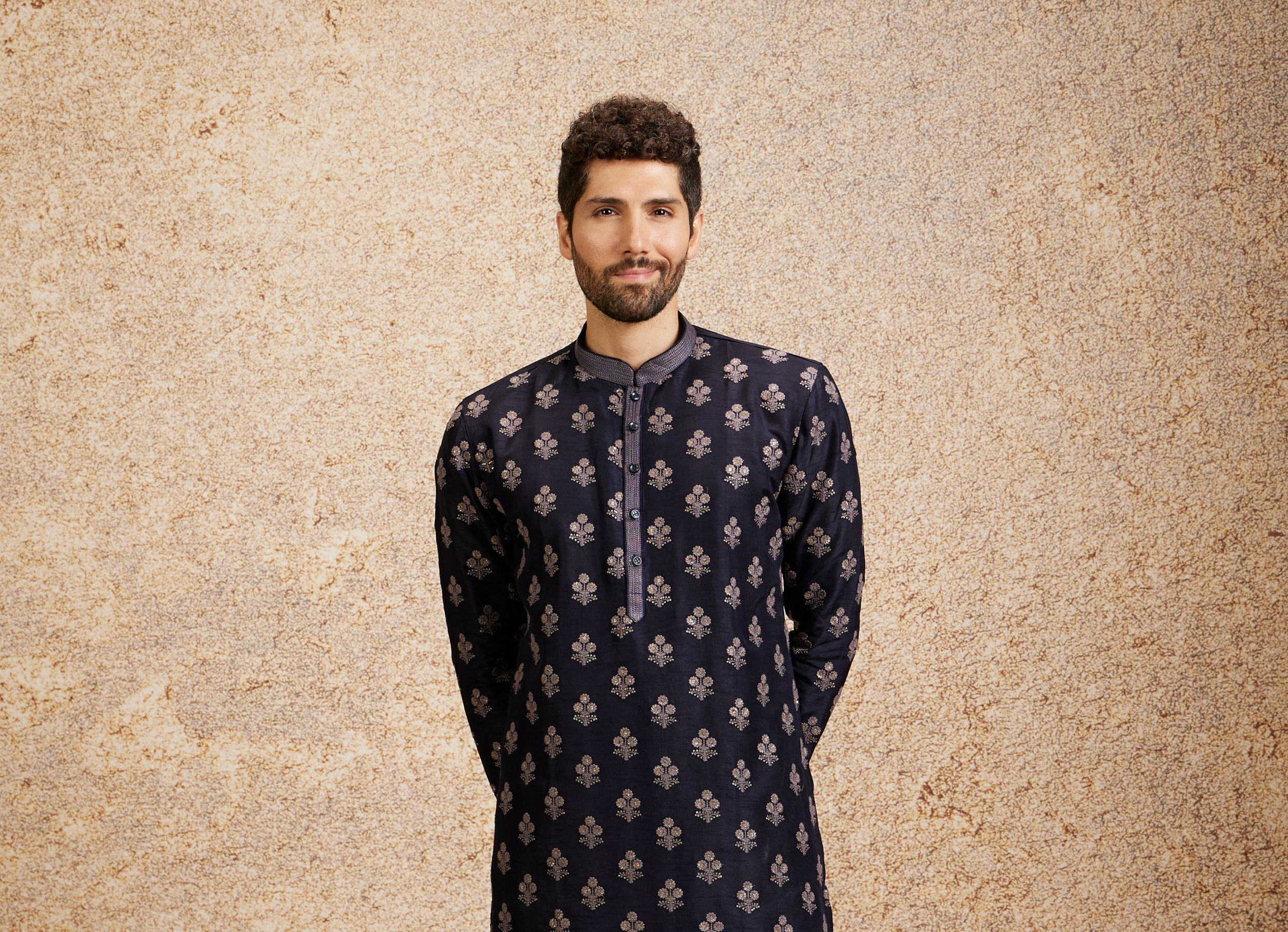 Twamev Men Navy Blue Floral Motif Kurta Set