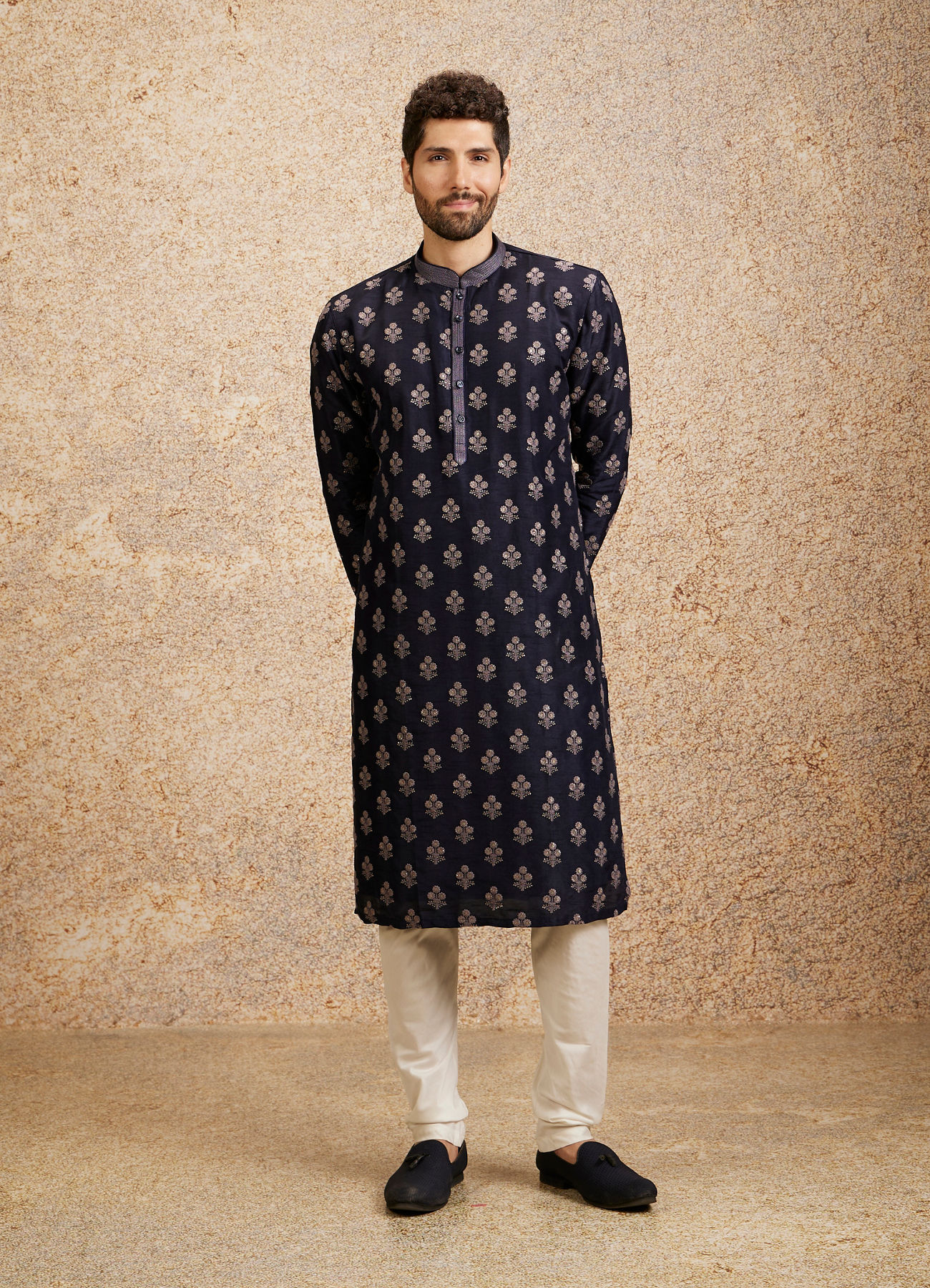 Twamev Men Navy Blue Floral Motif Kurta Set