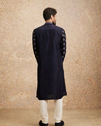 Twamev Men Navy Blue Floral Motif Kurta Set