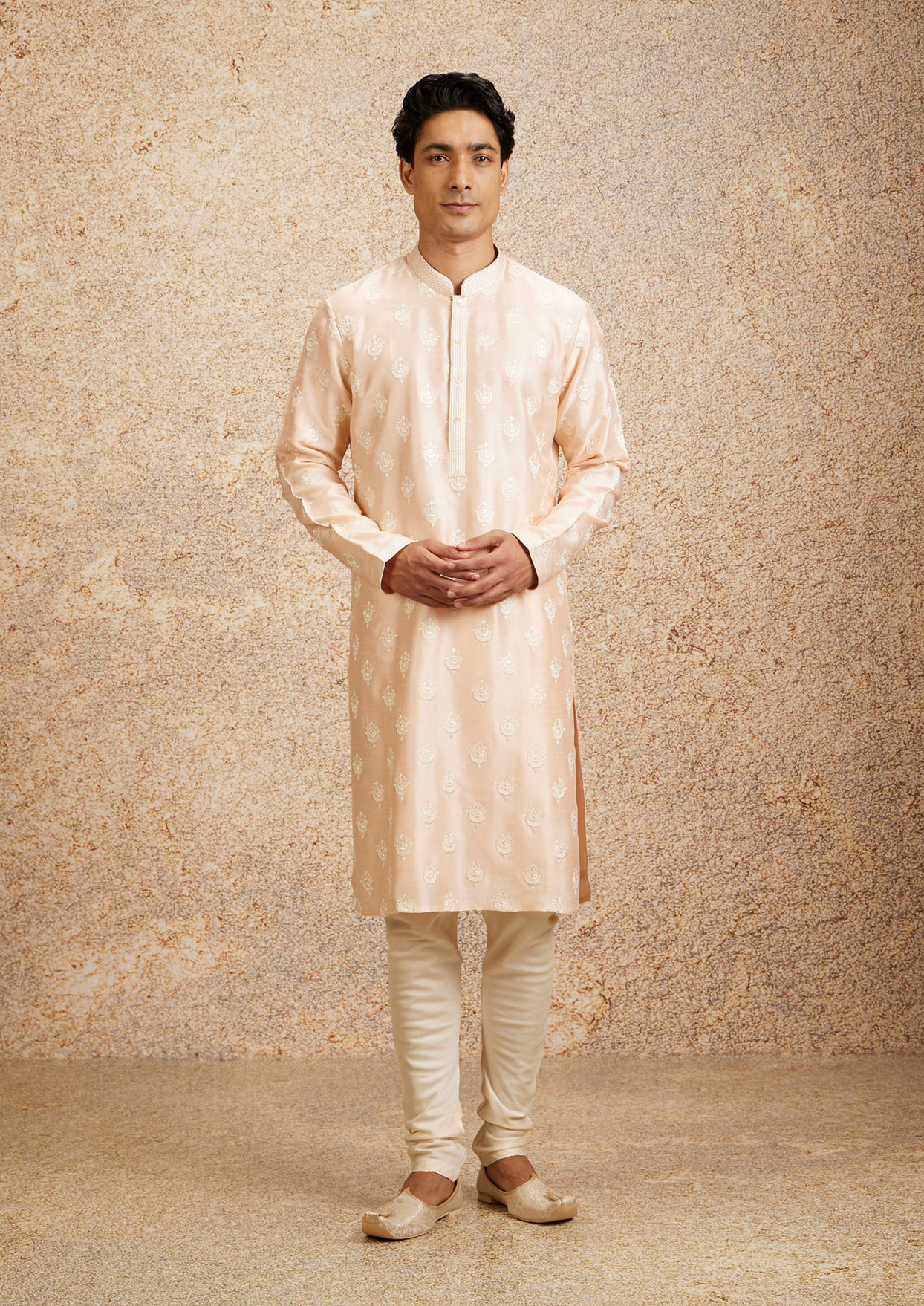 alt message - Twamev Men Twirl in Peach Elegant Kurta Pajama image number 2