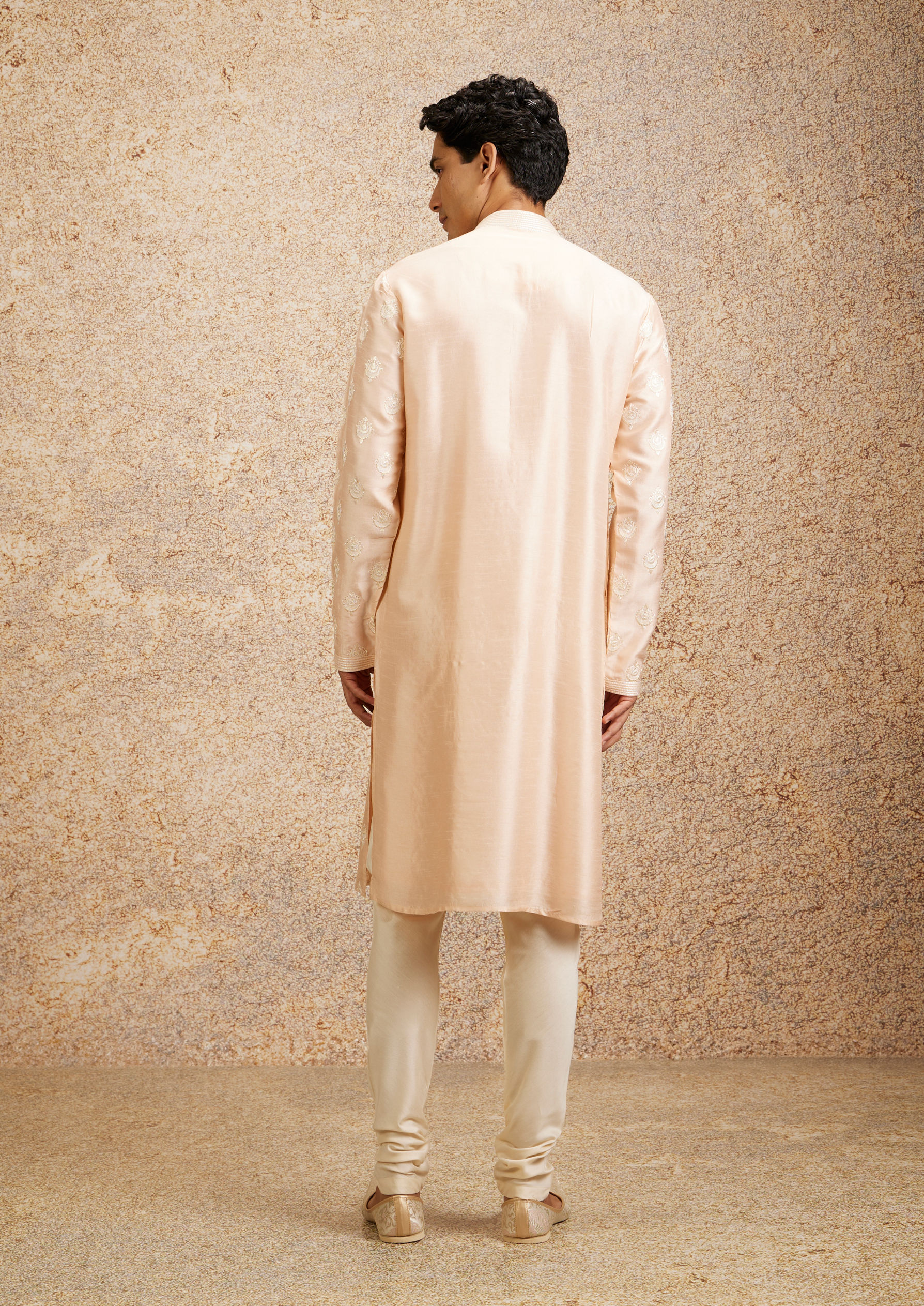 Twamev Men Twirl in Peach Elegant Kurta Pajama image number 4