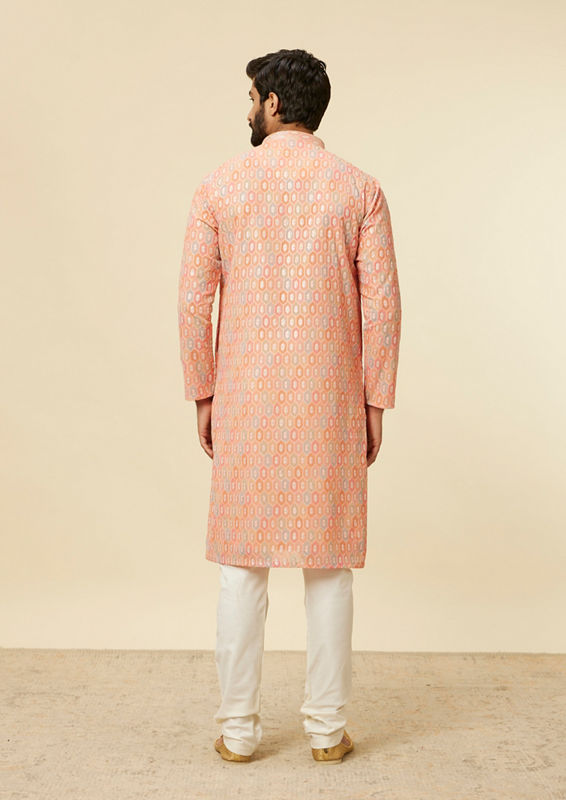 alt message - Twamev Men Peach Hexagonal Patterned Kurta Set image number 4