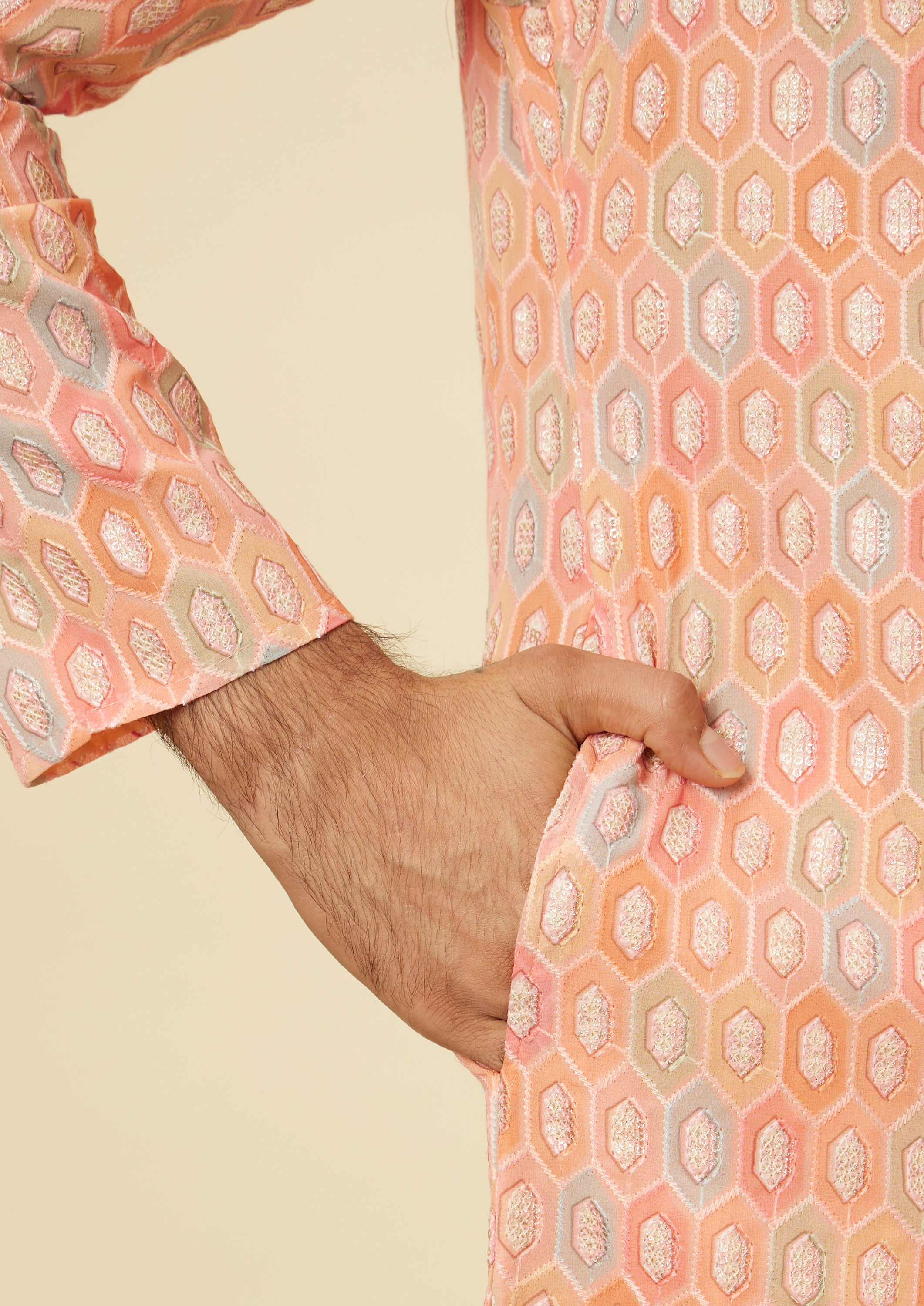 Twamev Men Peach Hexagonal Patterned Kurta Set