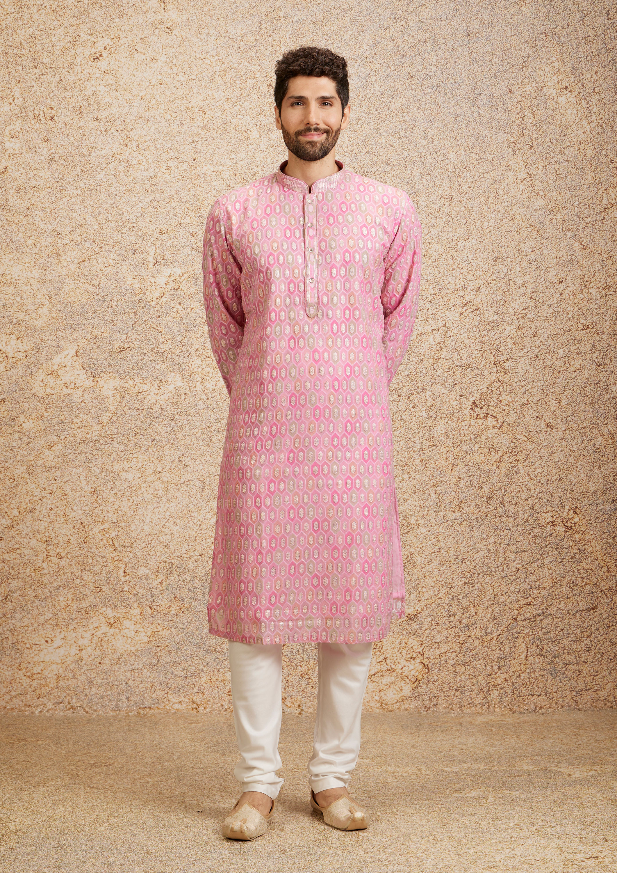 alt message - Twamev Men Georgette Pink Glory Kurta Pajama image number 2