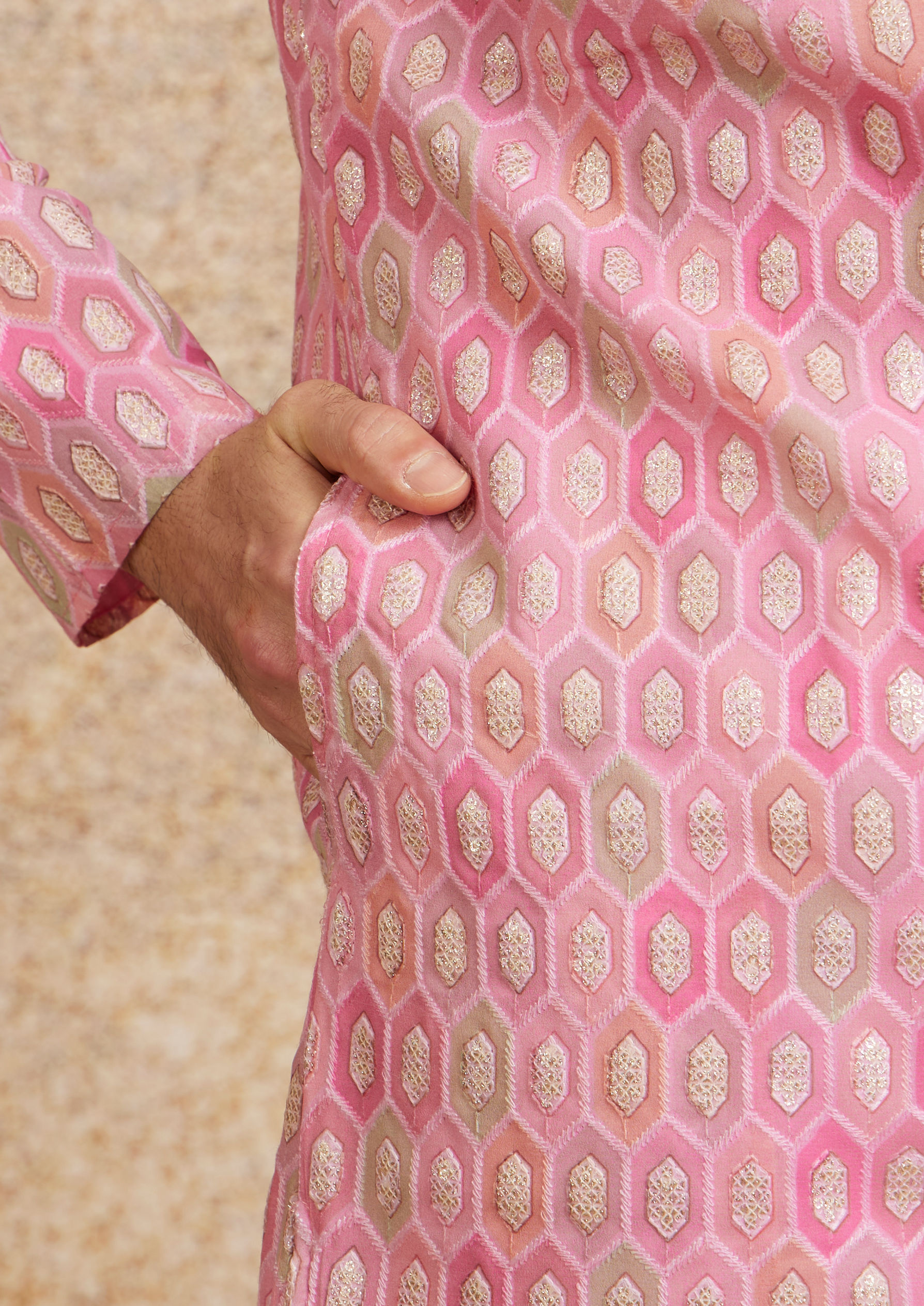 alt message - Twamev Men Georgette Pink Glory Kurta Pajama image number 3