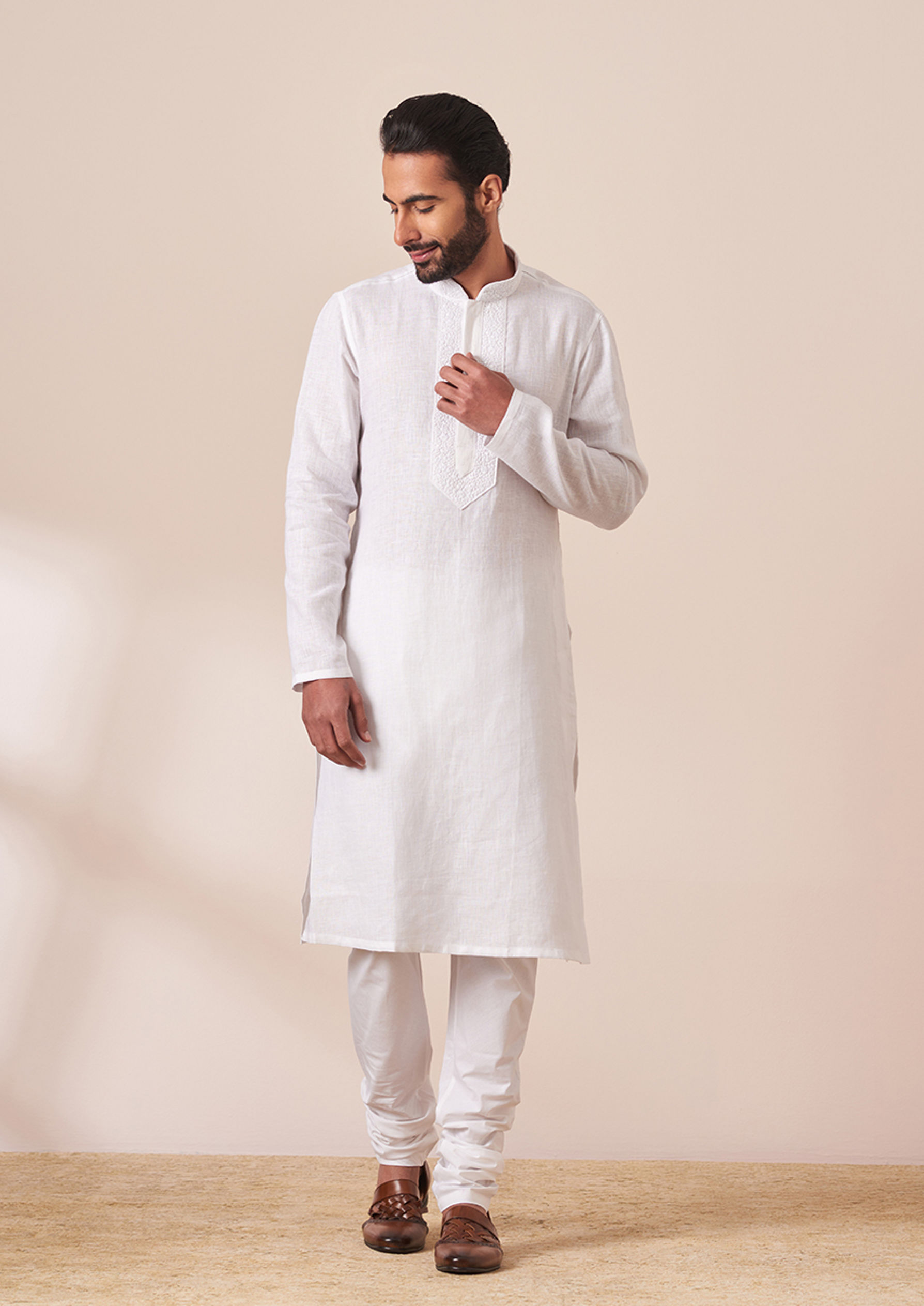 Twamev Men Sea Shell White Kurta Pajama with Kashmiri Neck