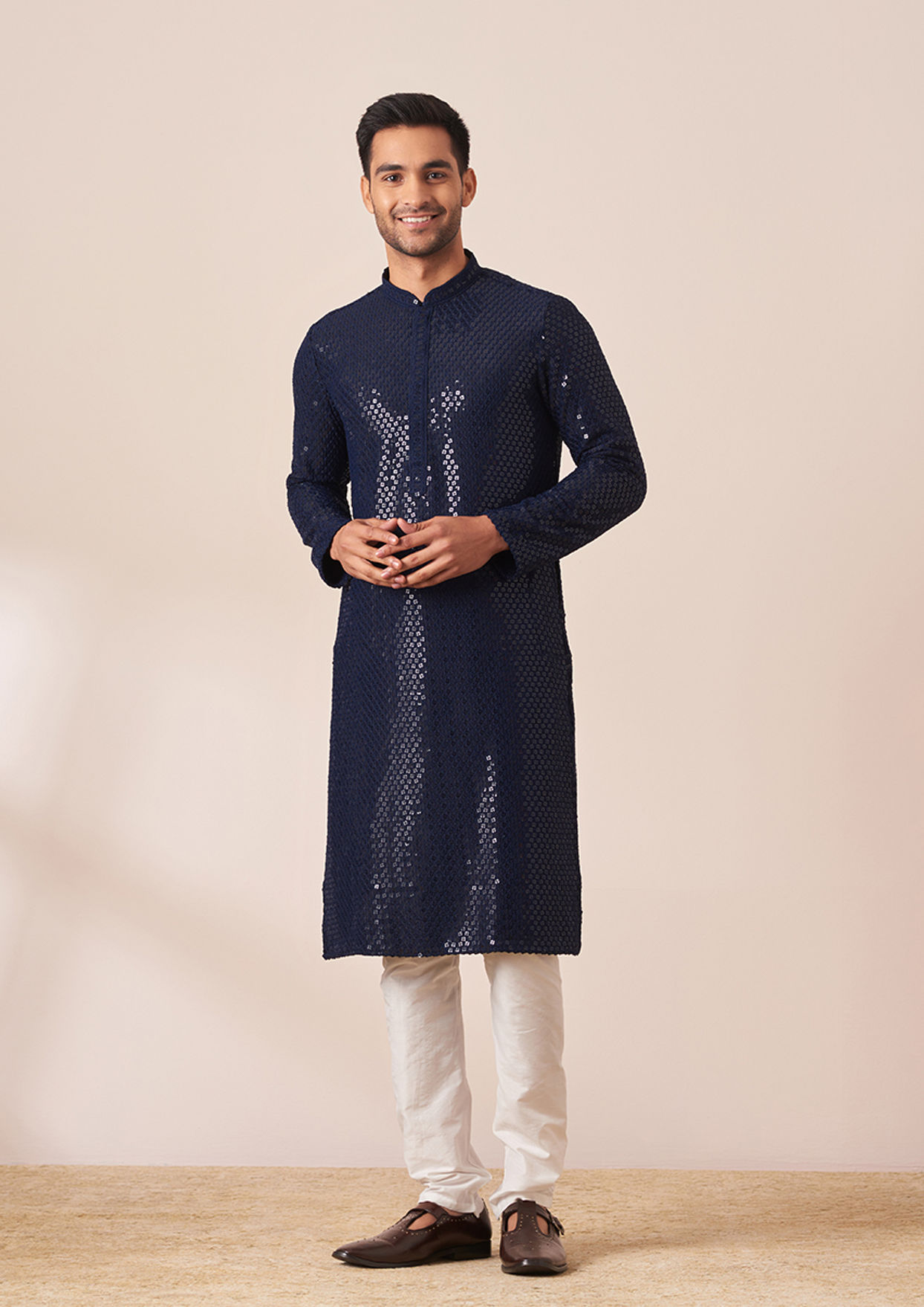 alt message - Twamev Men Indigo Blue Chikankari Kurta Pajama image number 1