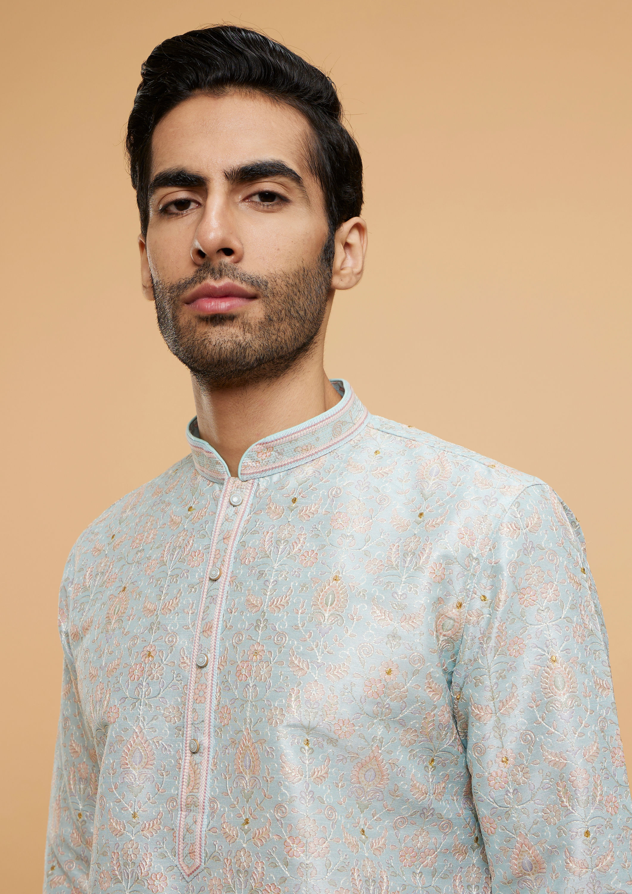 alt message - Twamev Men Light Blue Sheen Kurta Pajama image number 1