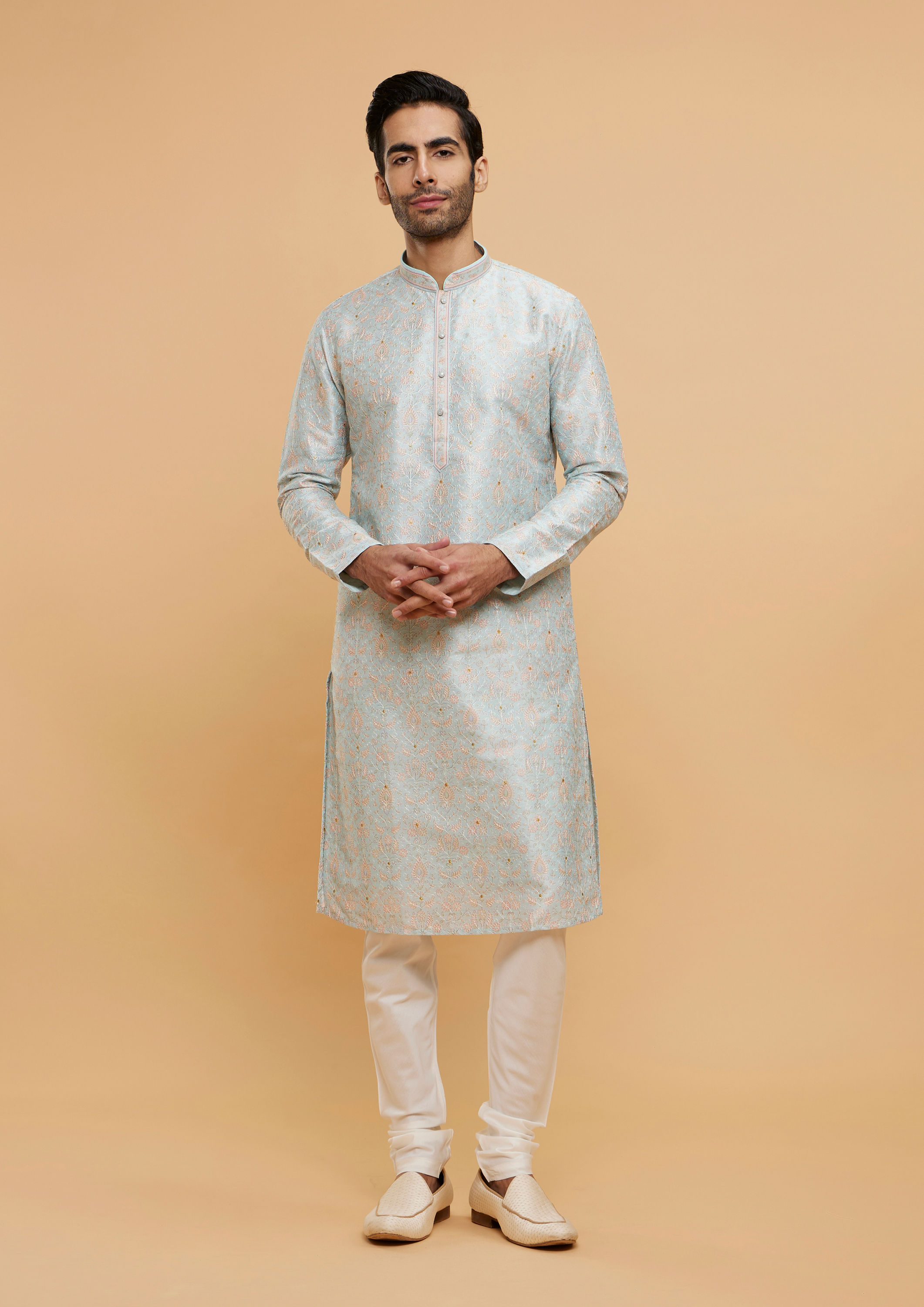 alt message - Twamev Men Light Blue Sheen Kurta Pajama image number 2