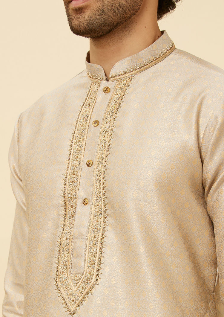 Twamev Men Peachy Pink Embroidered Placket Petal Patterned Kurta Set