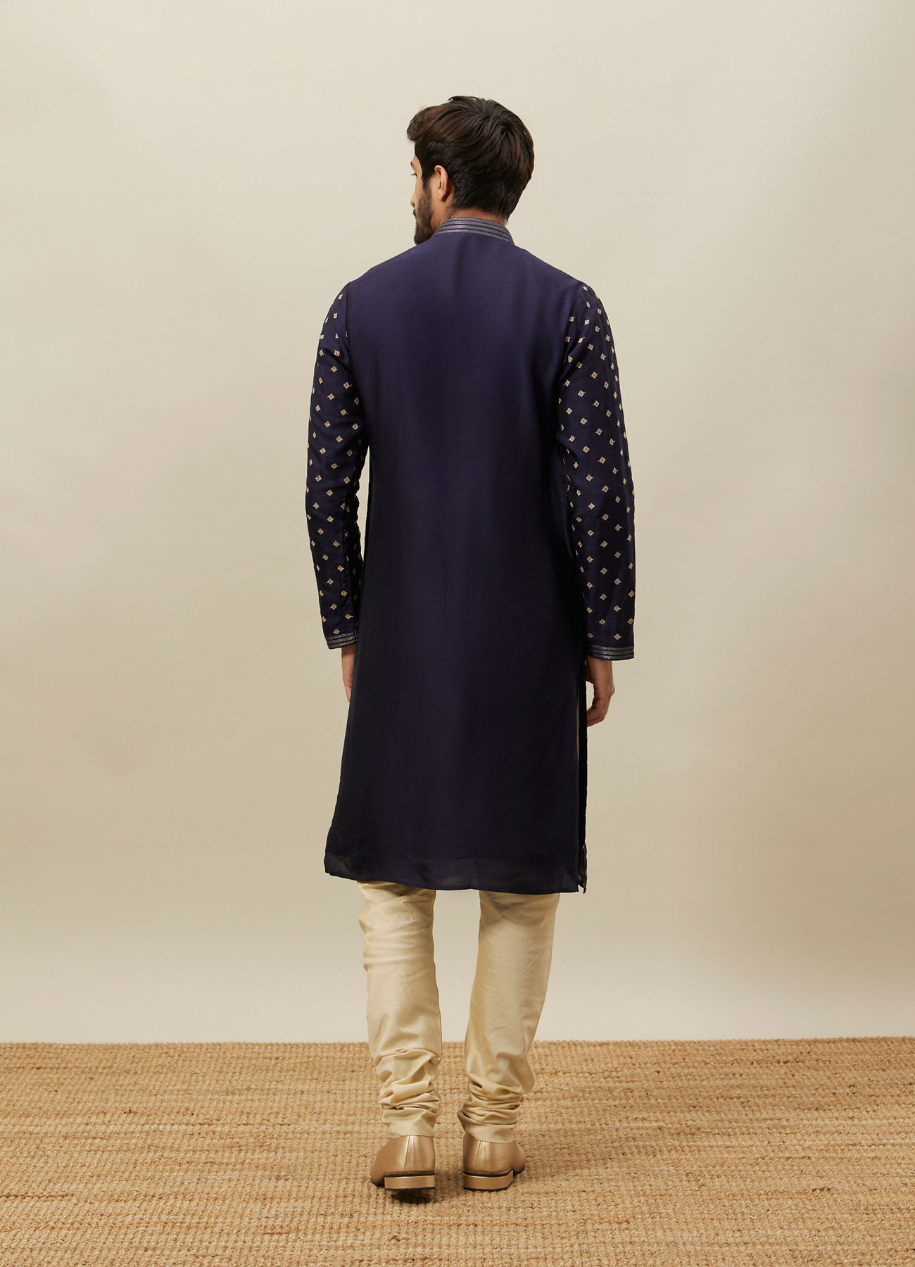 Twamev Men Dark Blue Embroidered Kurta Set