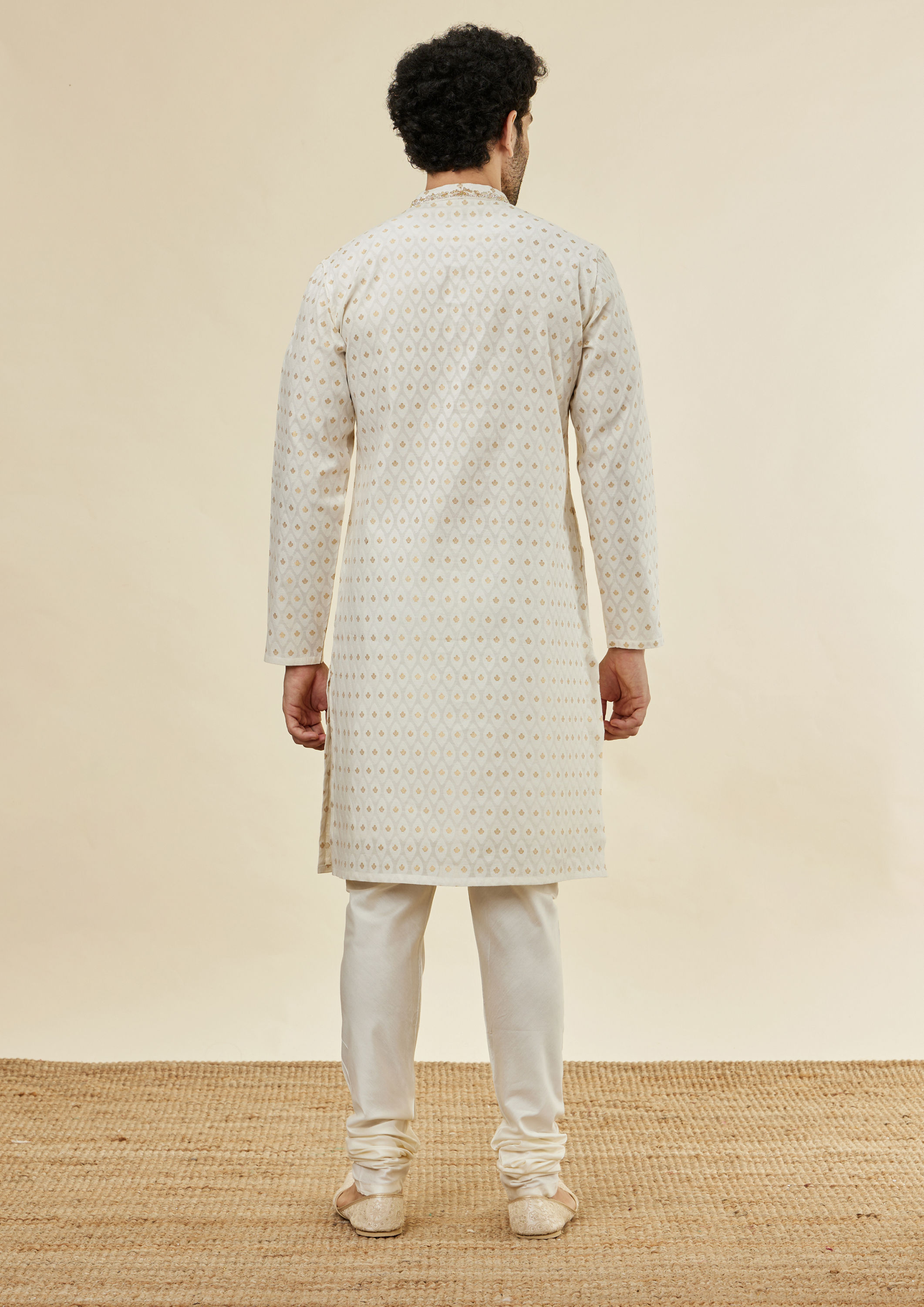 Twamev Men Chic With Cream Kurta Set image number 4