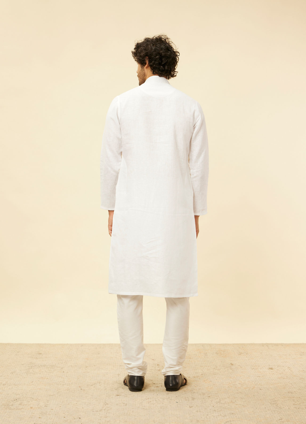 Twamev Men Zesty Zari Embroidered White Kurta Pajama