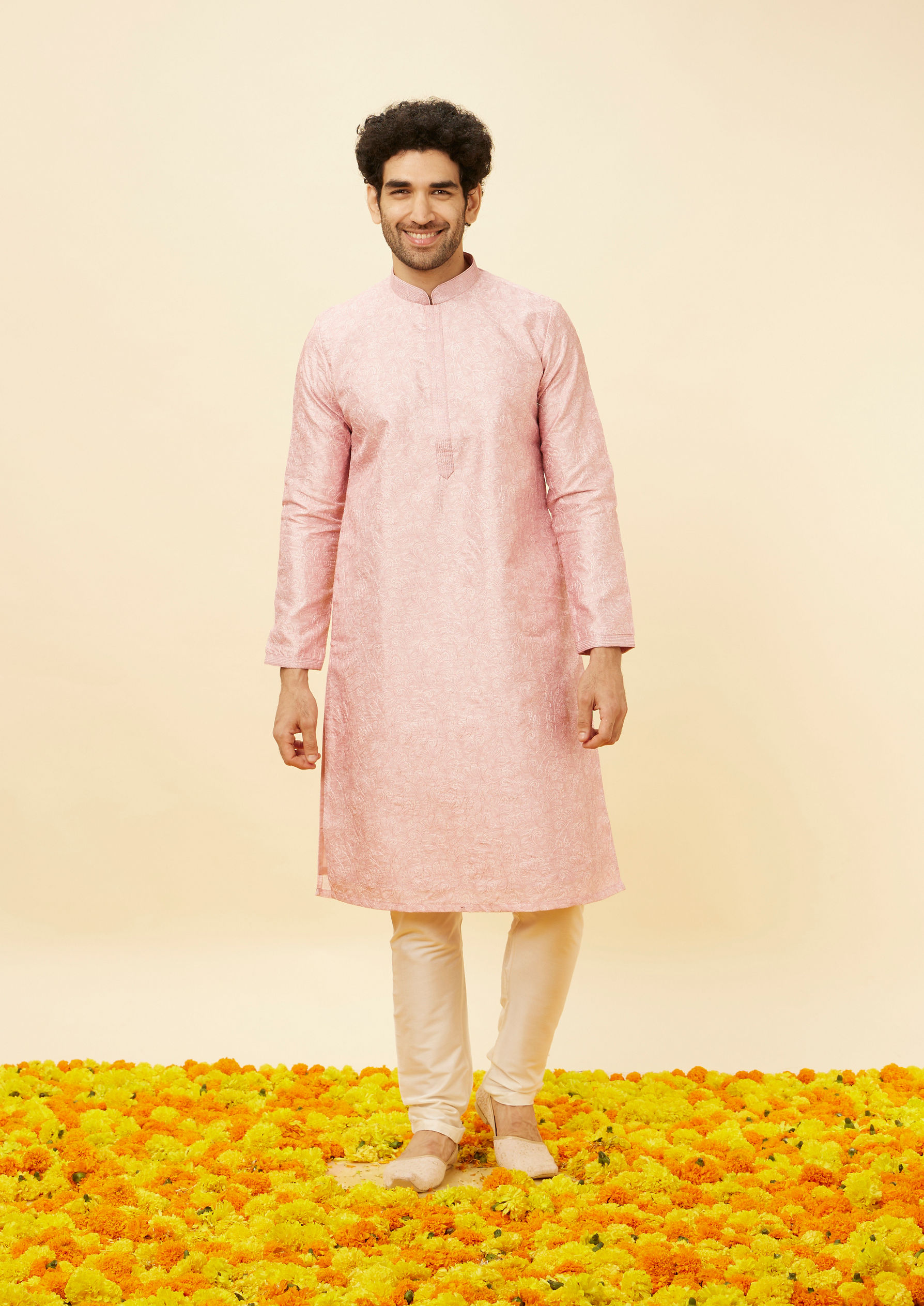 Twamev Men Amaranth Pink Bel Buti Printed Kurta
