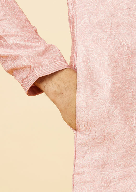 Twamev Men Amaranth Pink Bel Buti Printed Kurta