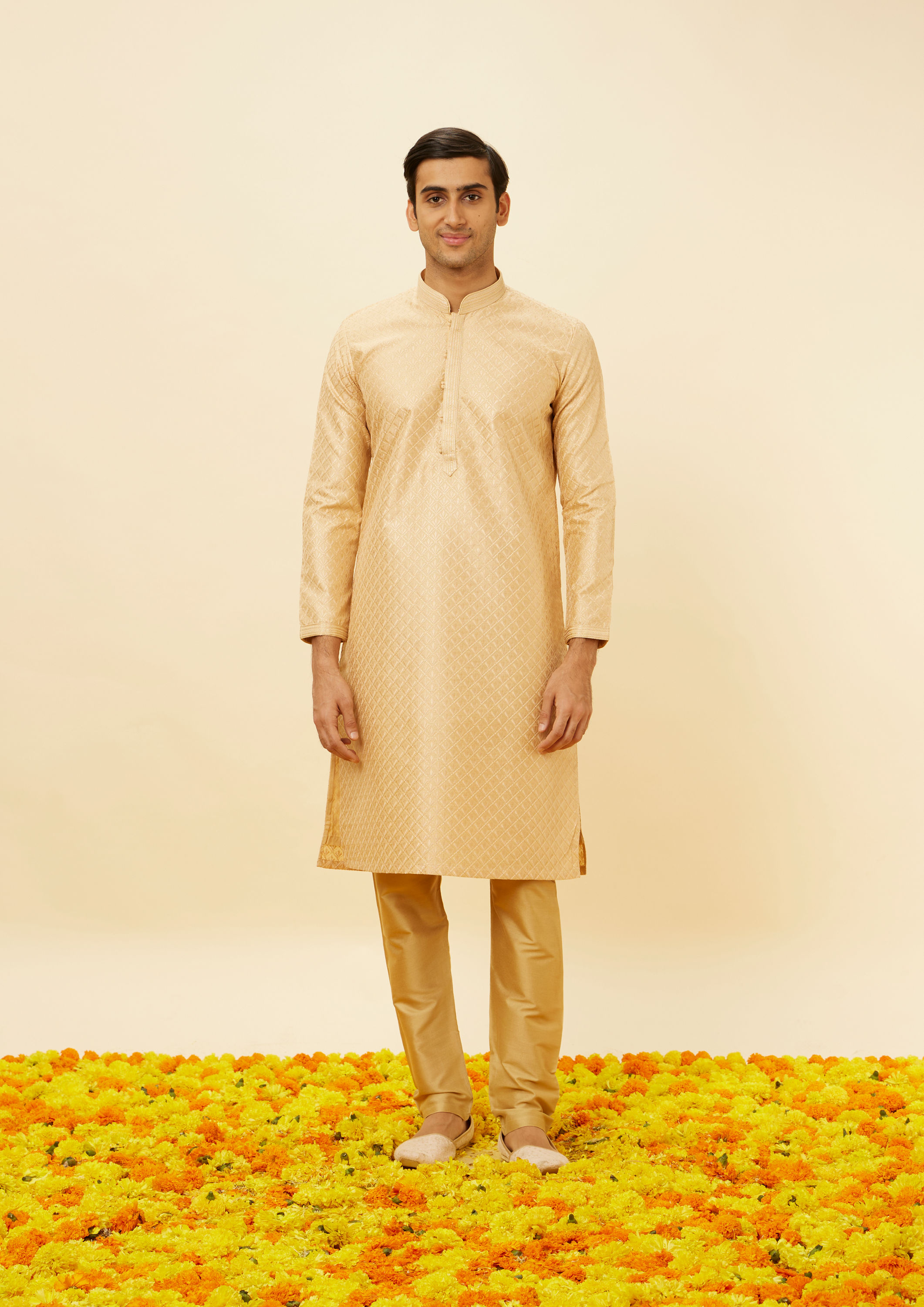 Twamev Men Champagne Pink Flower Bud Patterned Kurta Set
