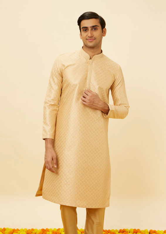 Twamev Men Champagne Pink Flower Bud Patterned Kurta Set