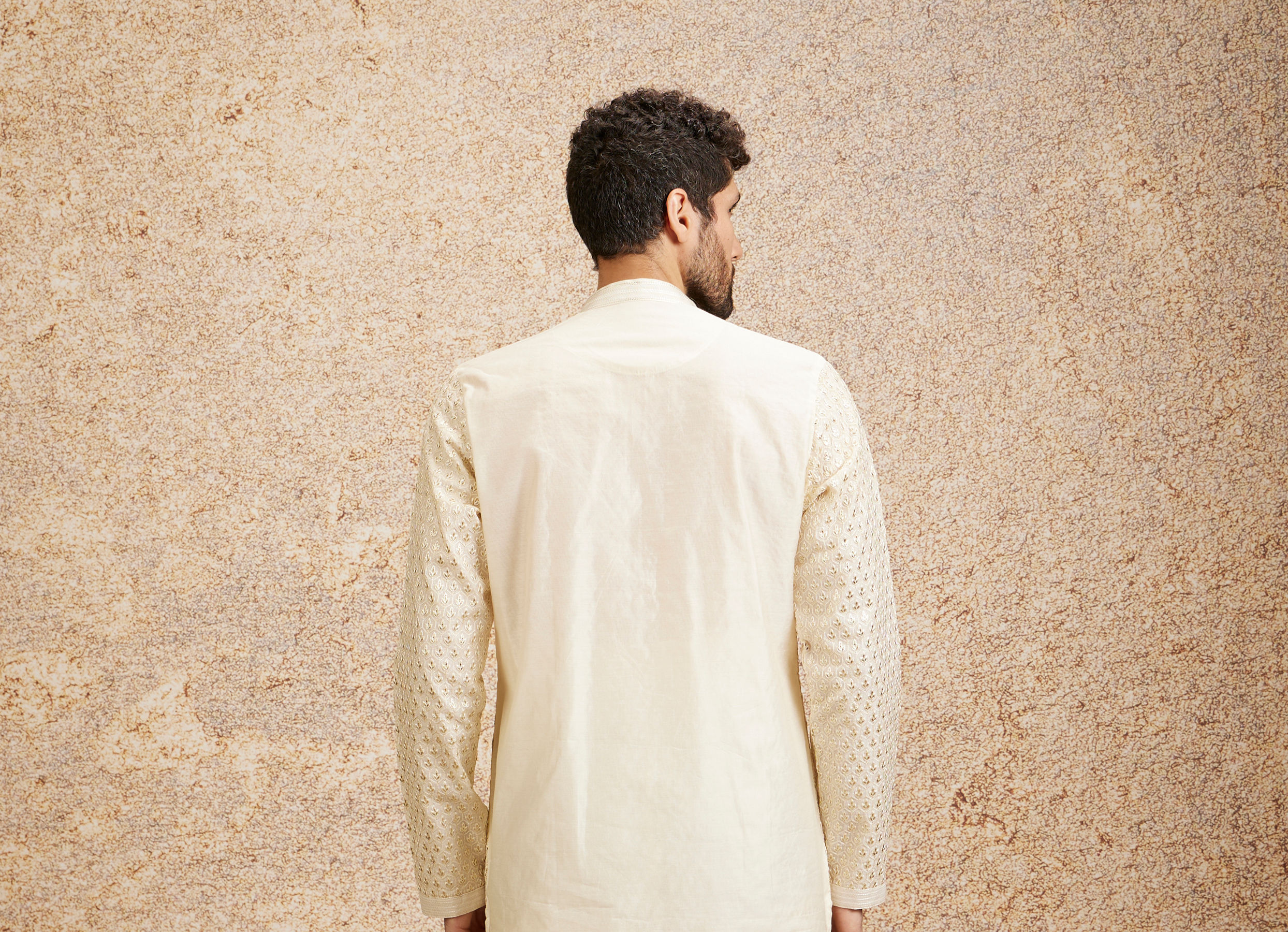 Twamev Men Cream Fern Buta Motif Patterned Kurta Set