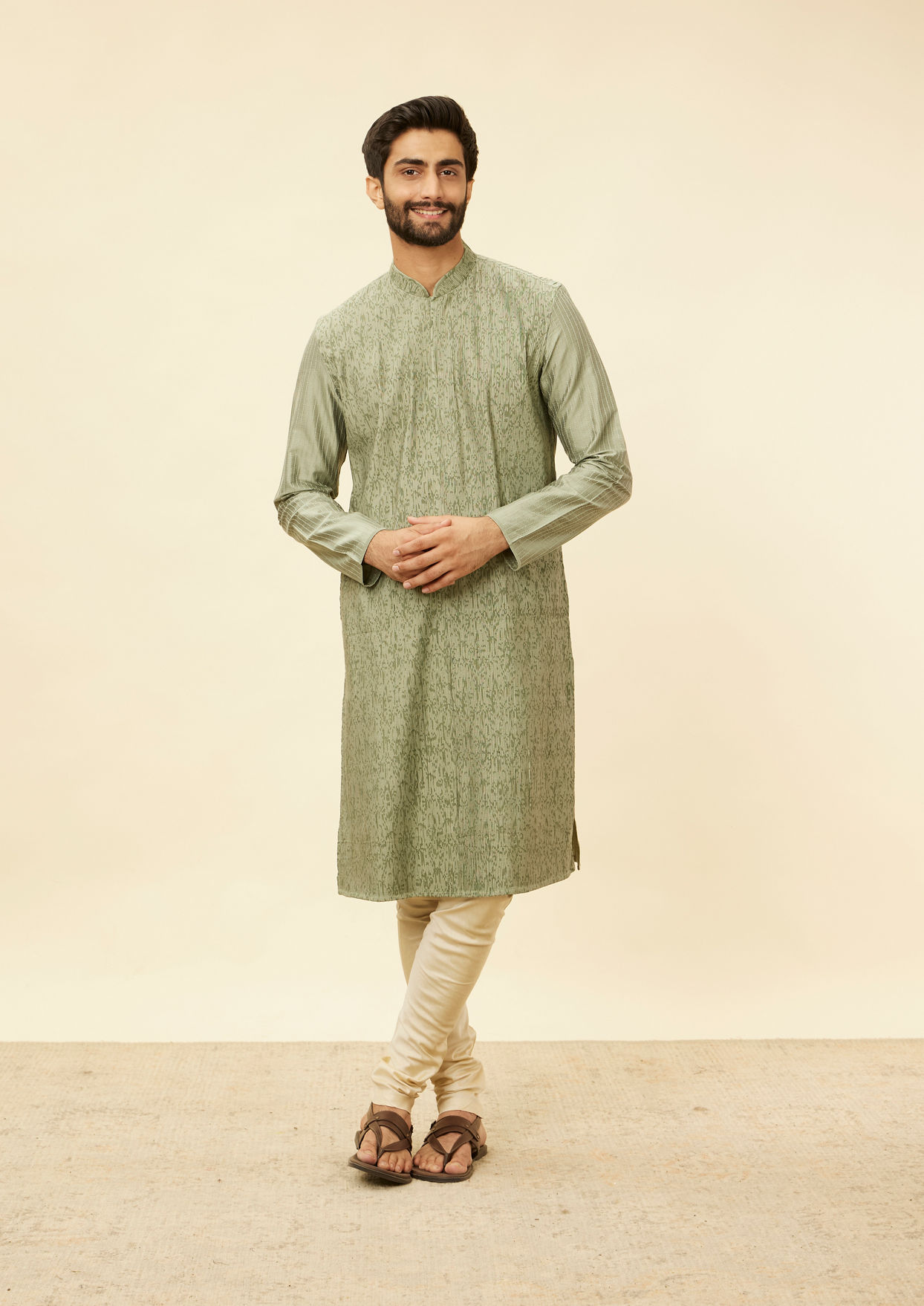 alt message - Twamev Men Emerald Elegance Kurta Pajama image number 2