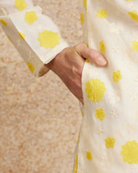 Twamev Men Cream Yellow Flower Printed Kurta Set