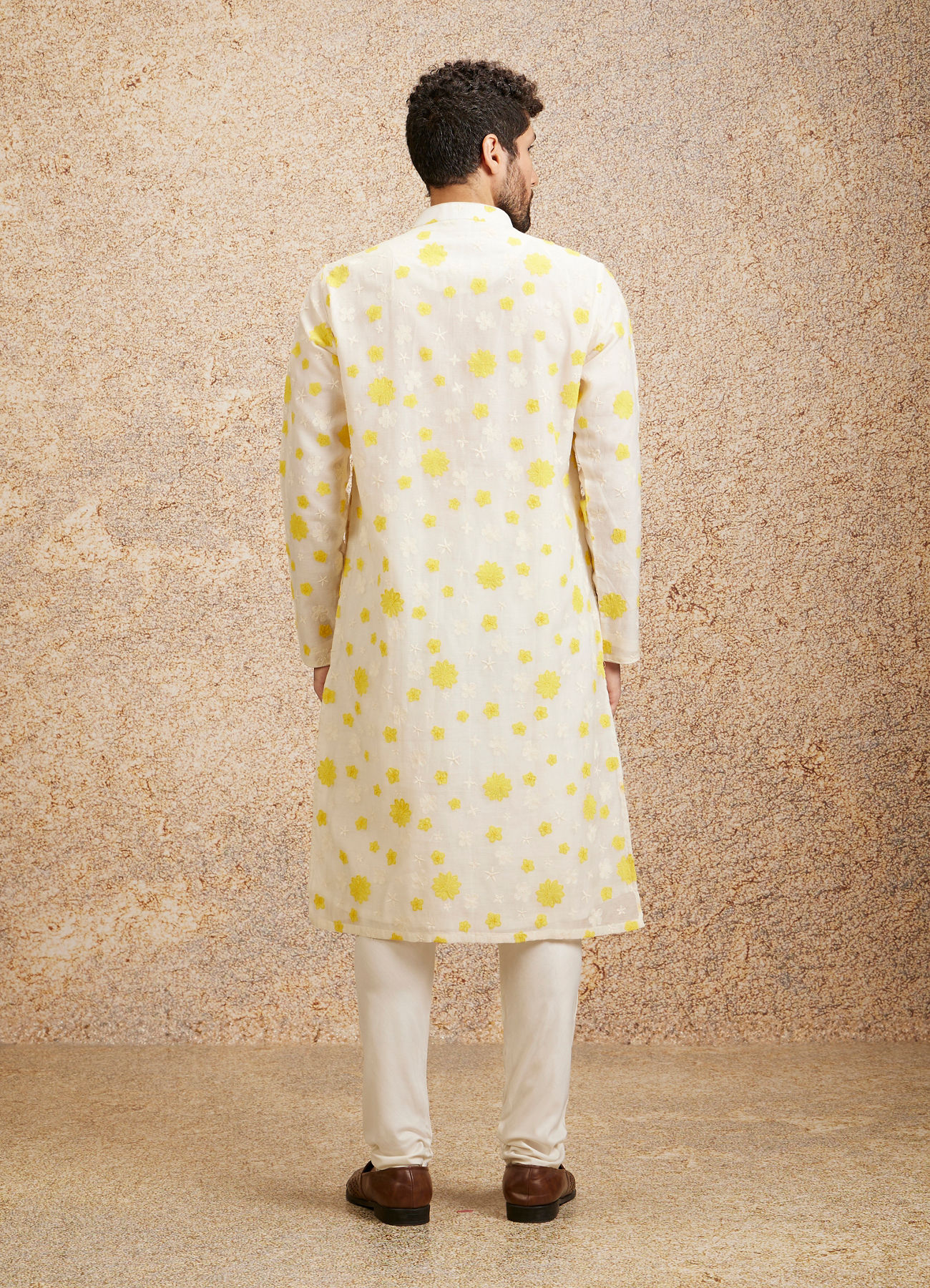 Twamev Men Cream Yellow Flower Printed Kurta Set