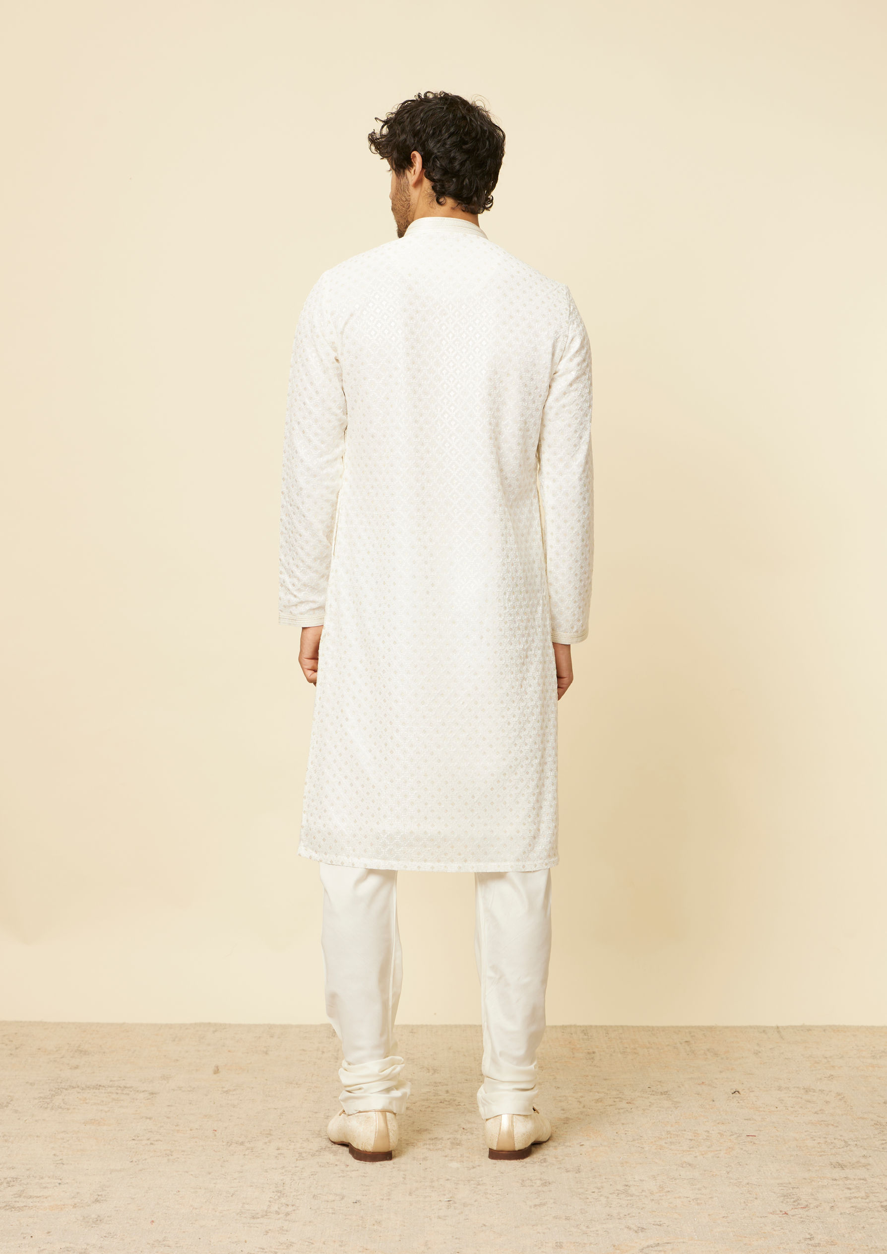 Twamev Men Cream Pink Embroidered Kurta Set