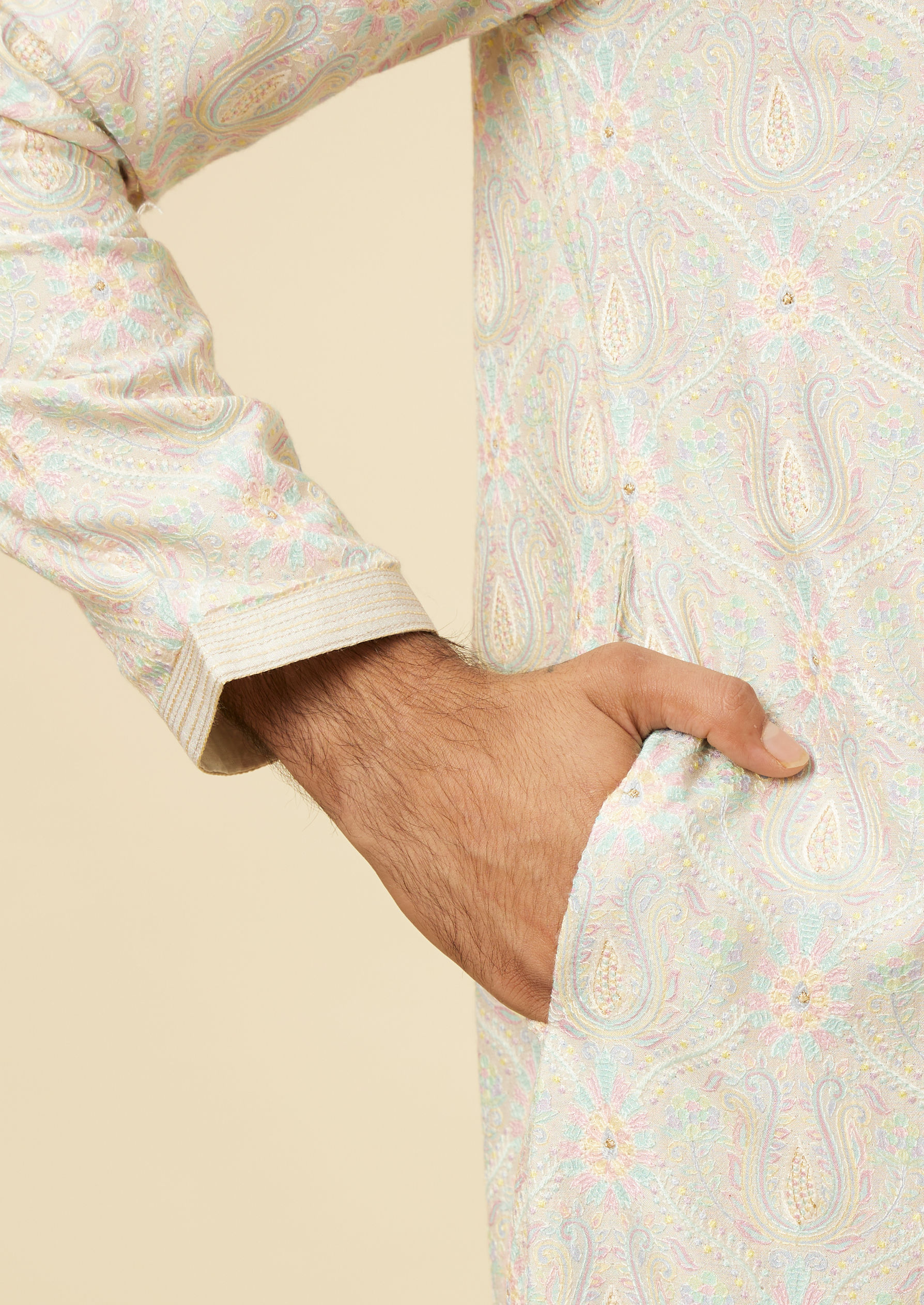 Twamev Men Light Grey Paisley Printed Kurta Set