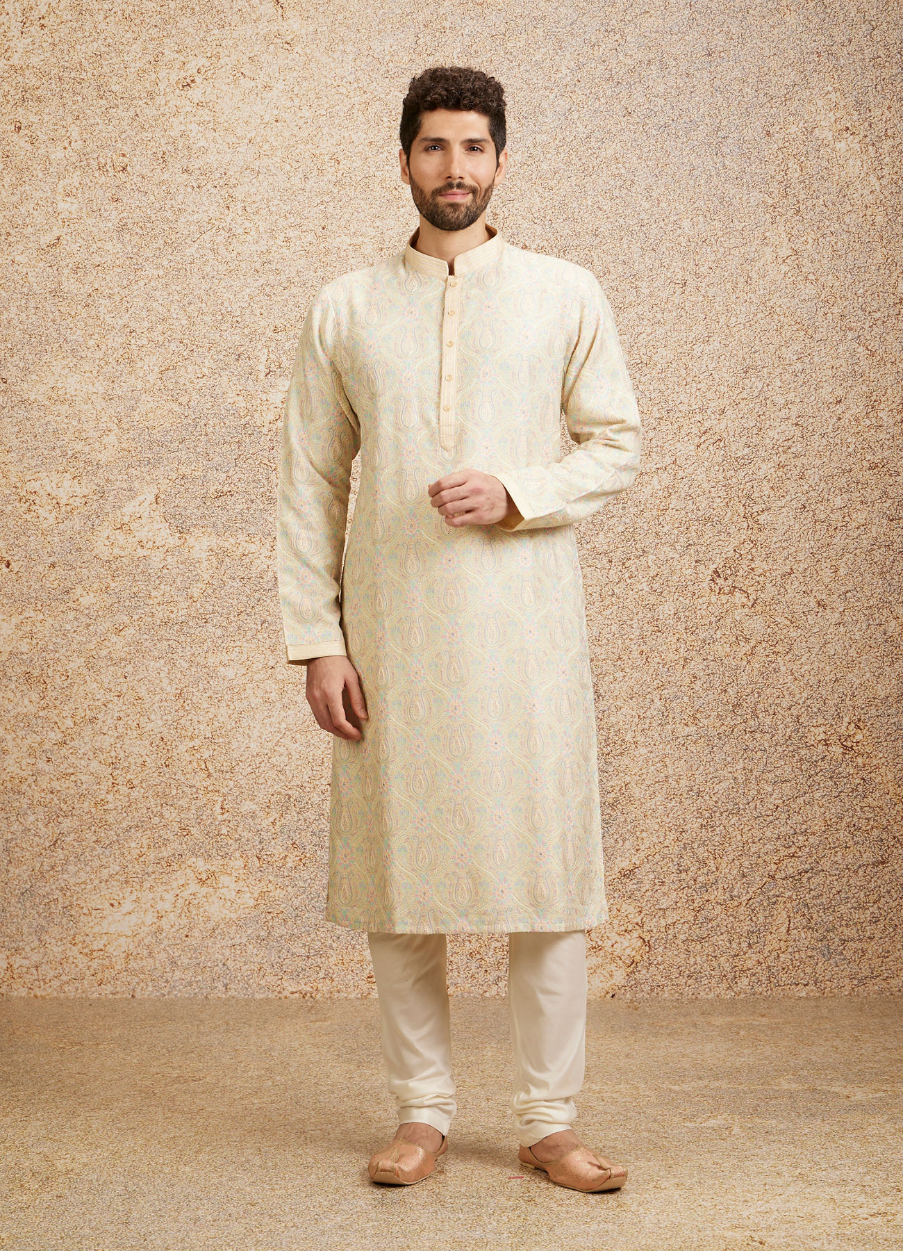Twamev Men Peach Zari Embroidered Kurta Pajama