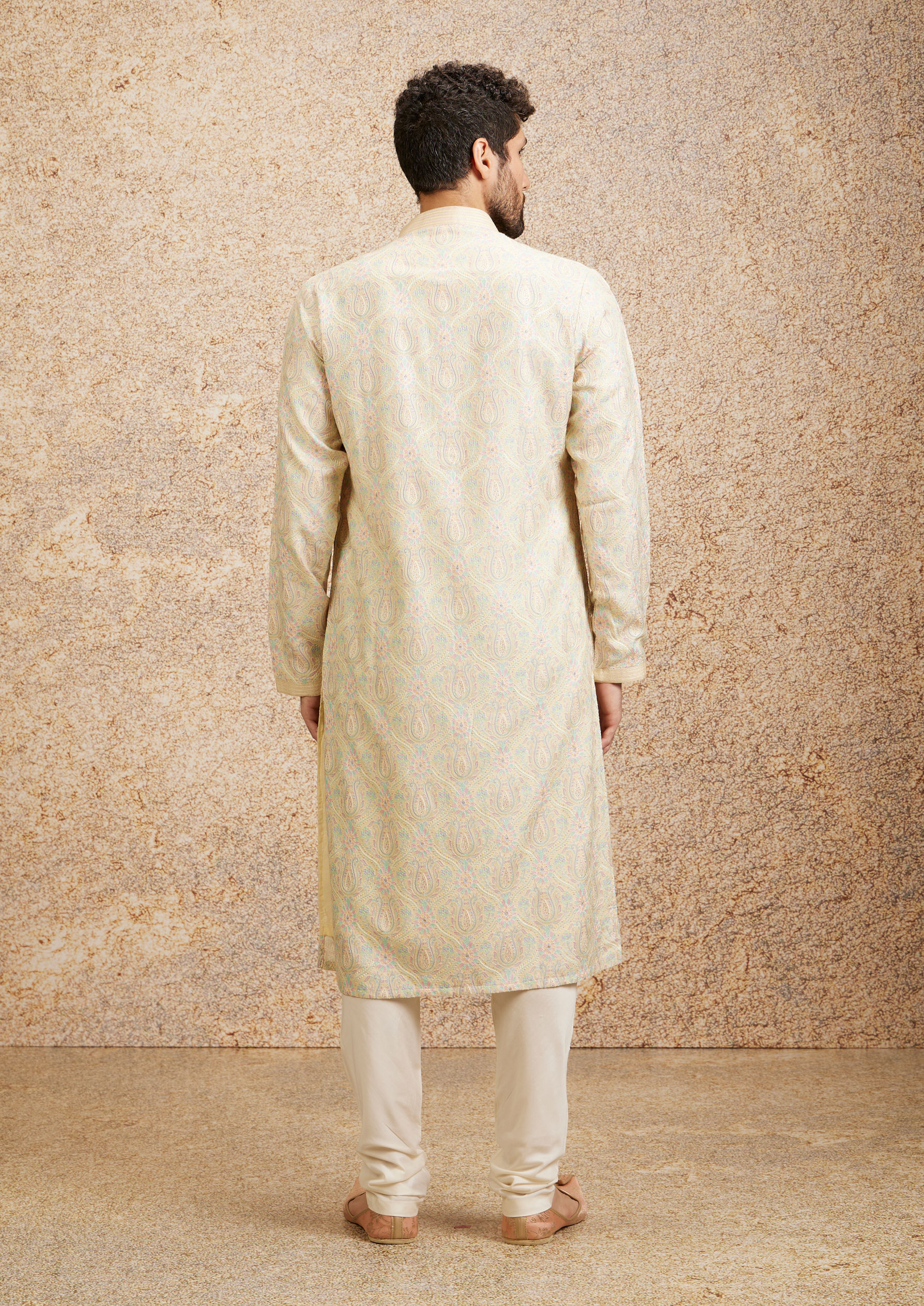 Twamev Men Peach Zari Embroidered Kurta Pajama